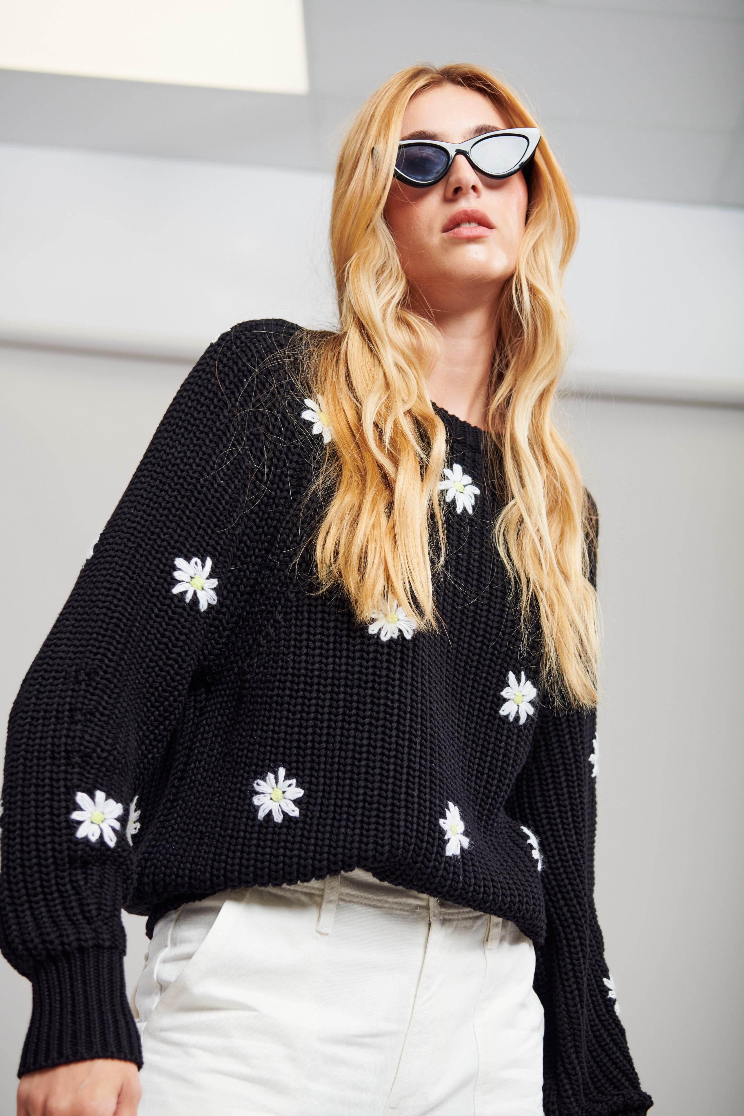 HENDRIX SWEATER - MIDNIGHT DAISY