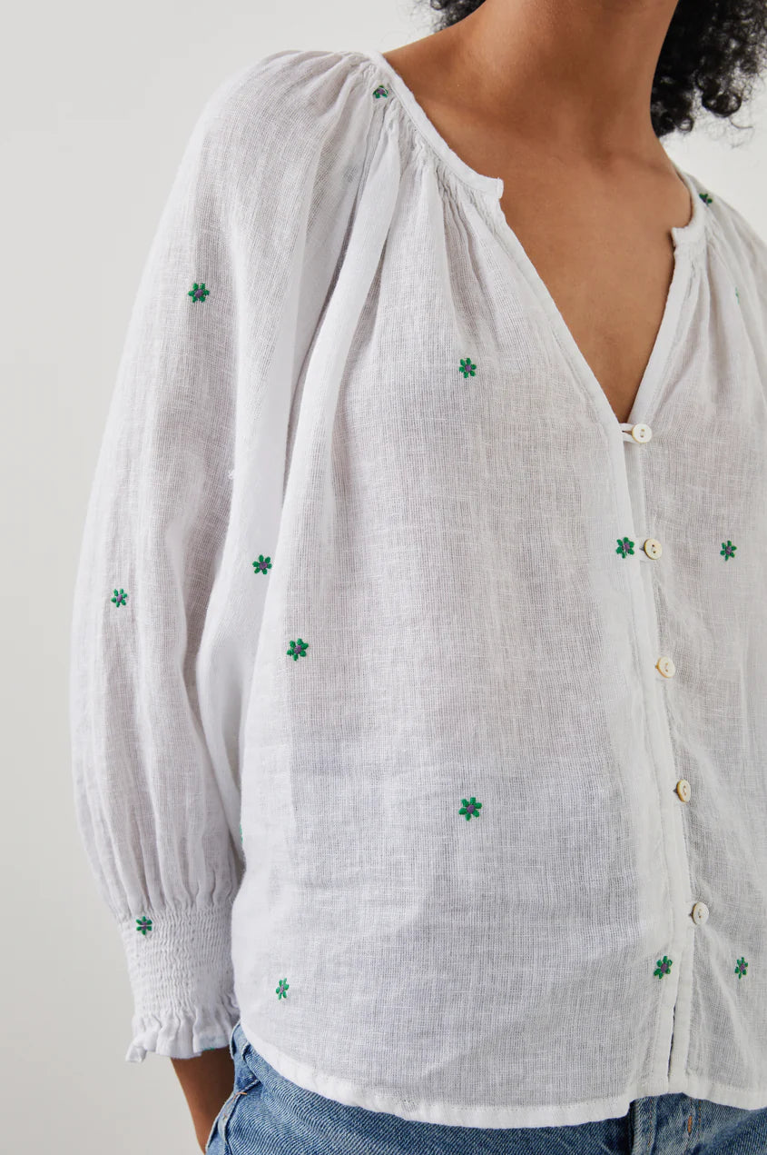 MARIAH TOP - GREEN DAISY EMBROIDERY