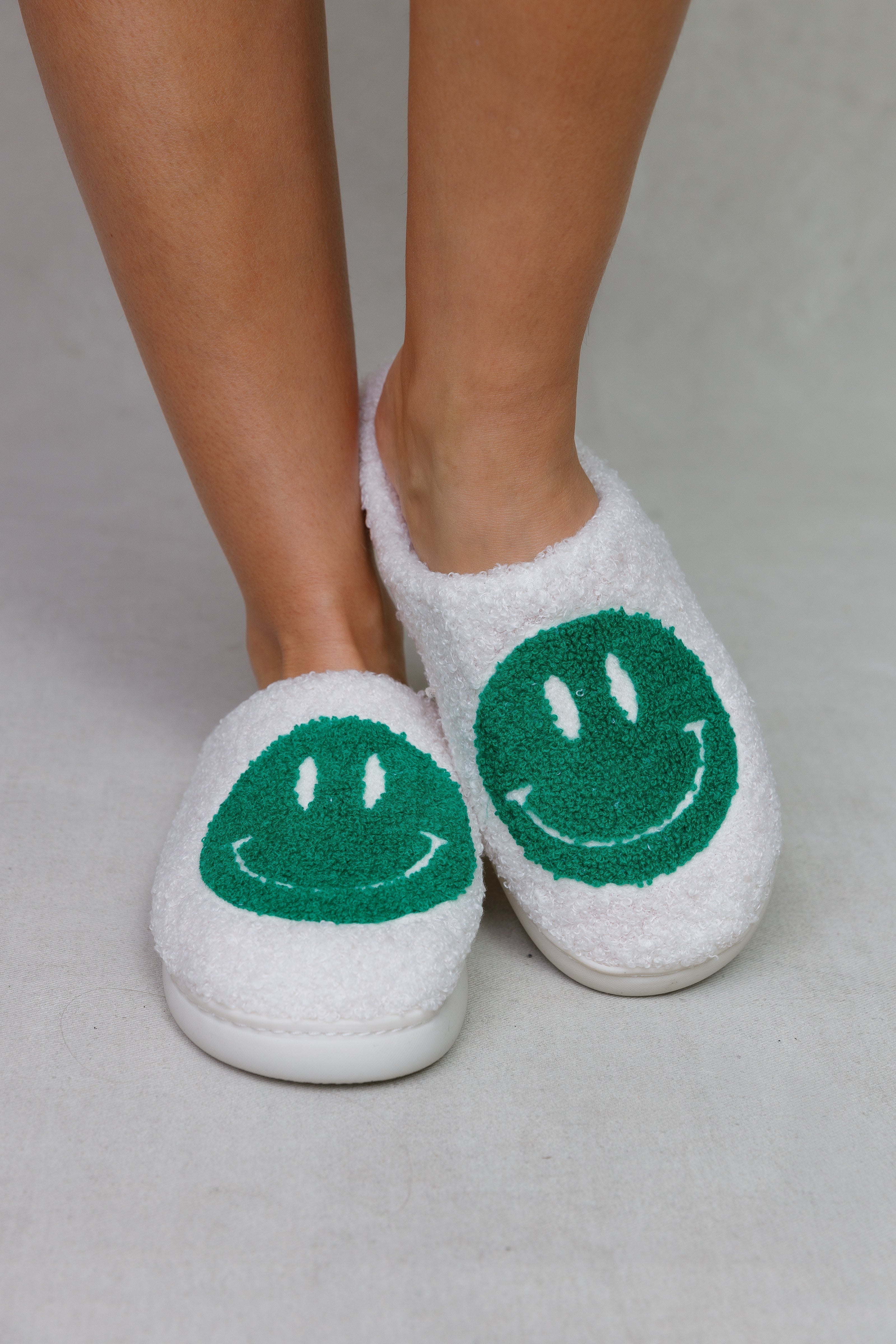 SMILEY TEDDY SLIPPERS (VARIOUS COLOURS)