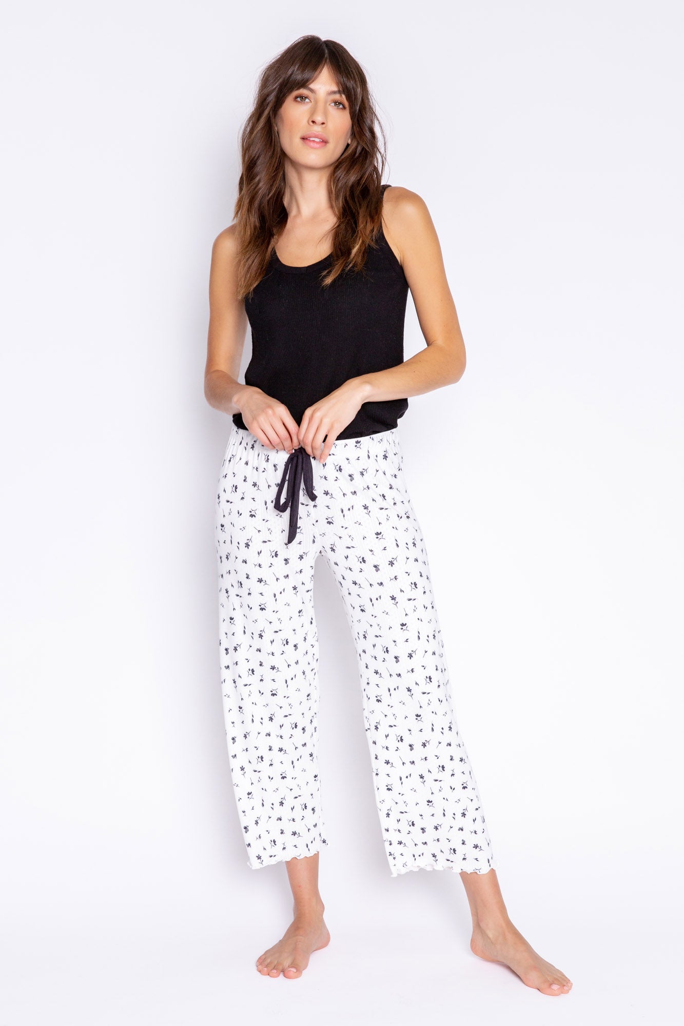 AROUND THE EDGES FLORAL CROP PANT