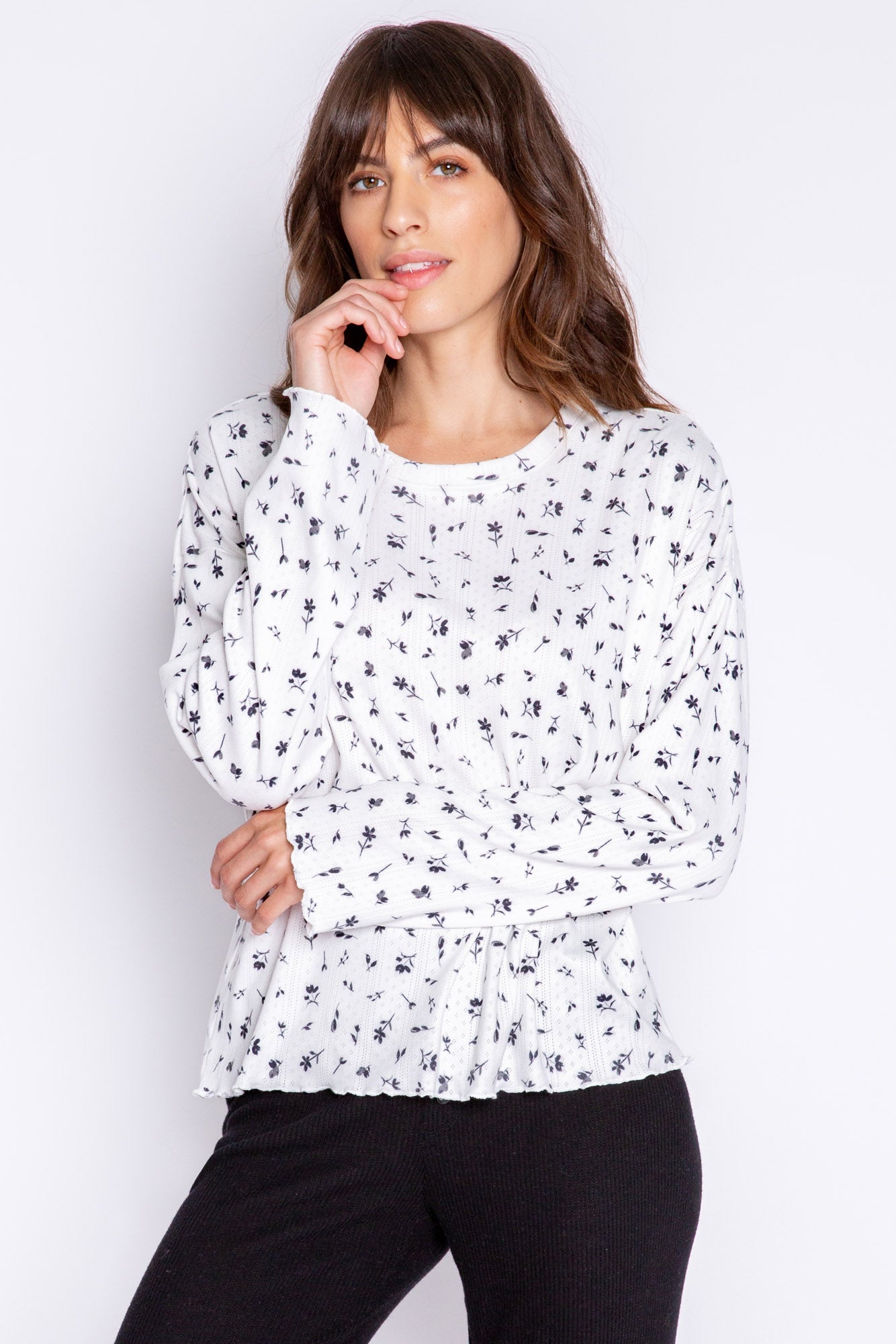 AROUND THE EDGES FLORAL TOP