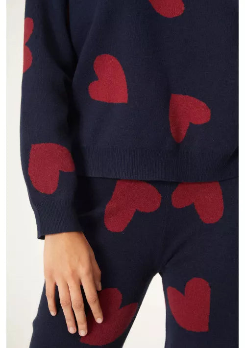 OVERSIZED HEART PRINT SWEATER