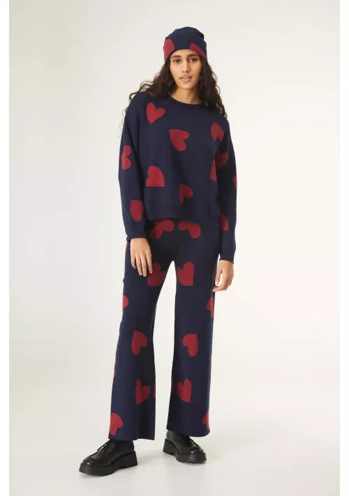 OVERSIZED HEART PRINT SWEATER