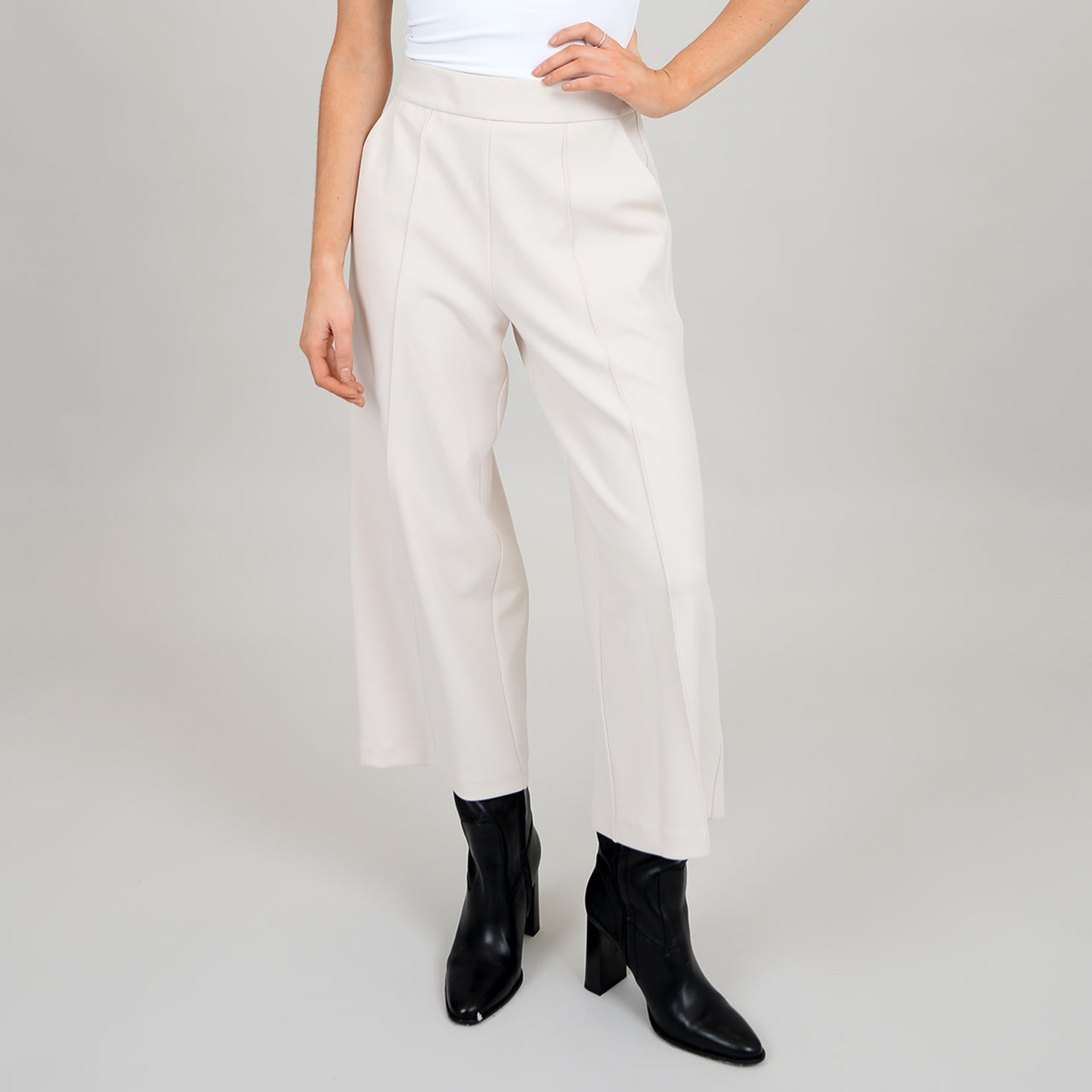 WYNIA PIN TUCK PANT