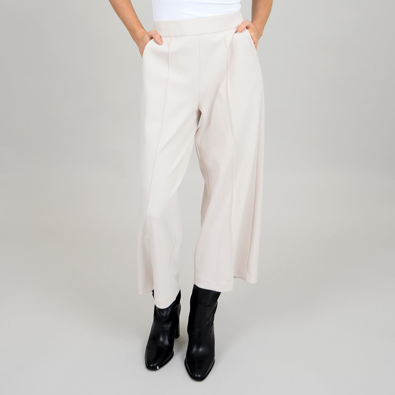 WYNIA PIN TUCK PANT