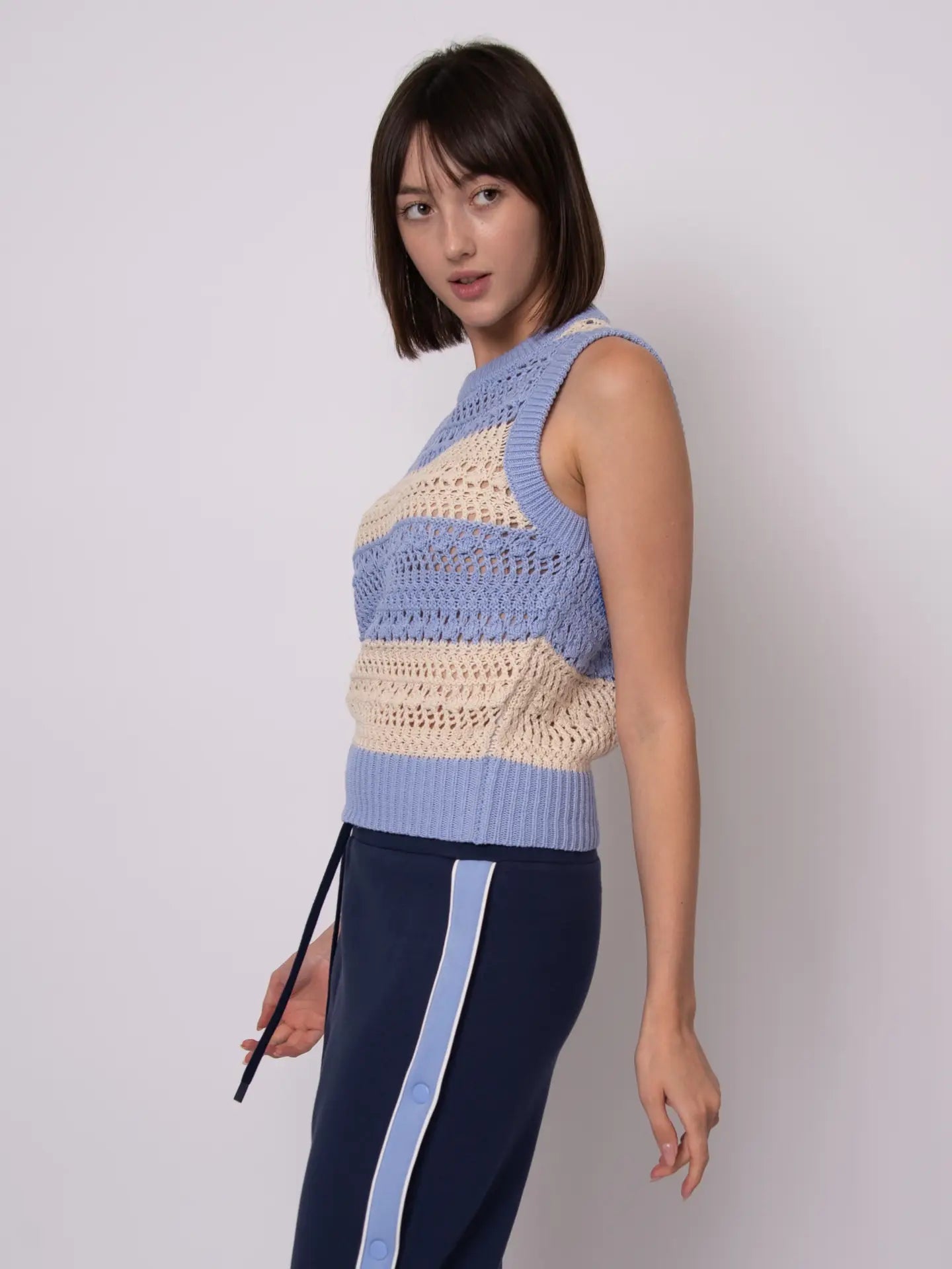ABIGAIL SLEEVELESS TOP