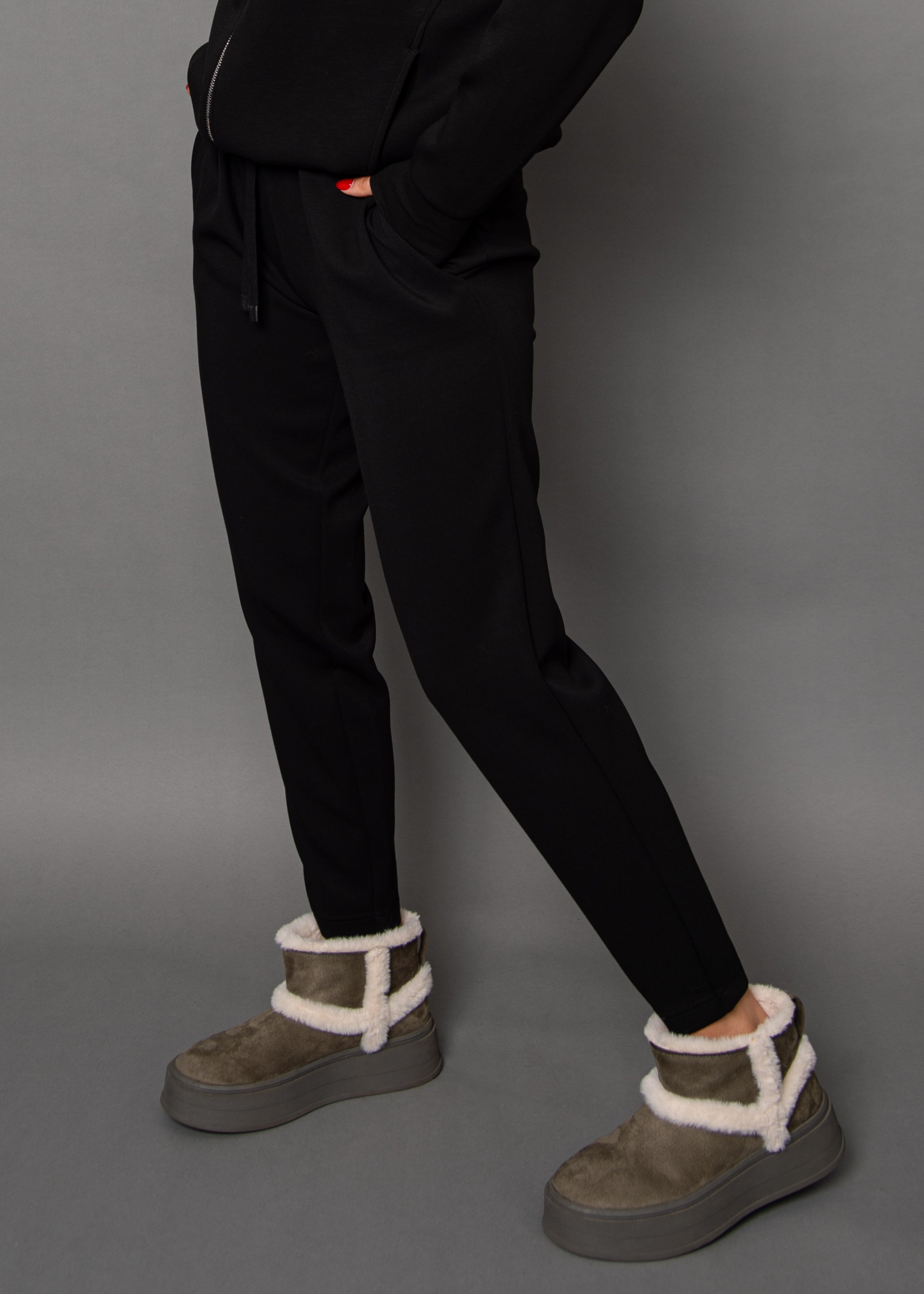 JULINA SOFT KNIT JOGGER - BLACK