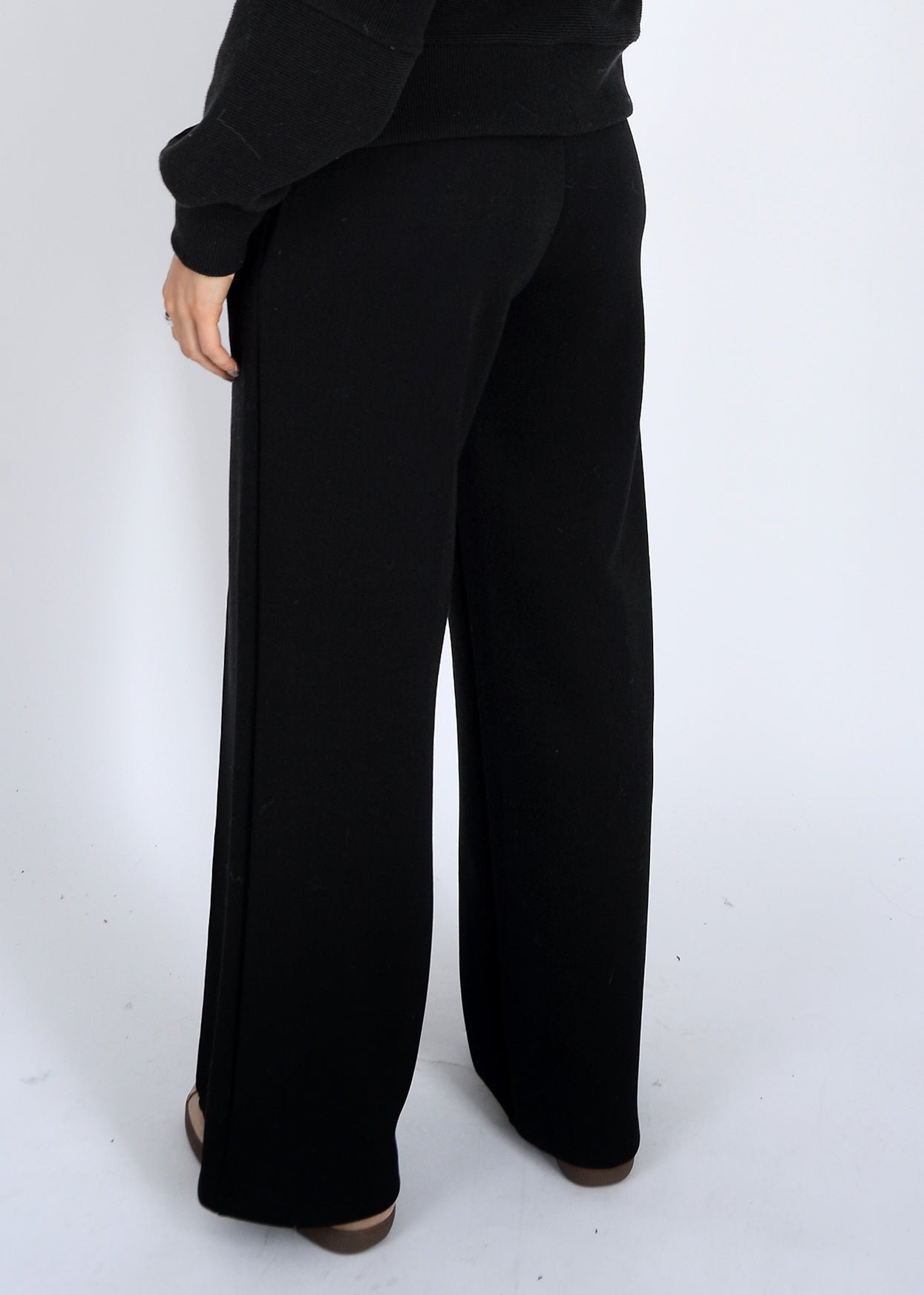 PRIDA SOFT KNIT PANT - BLACK