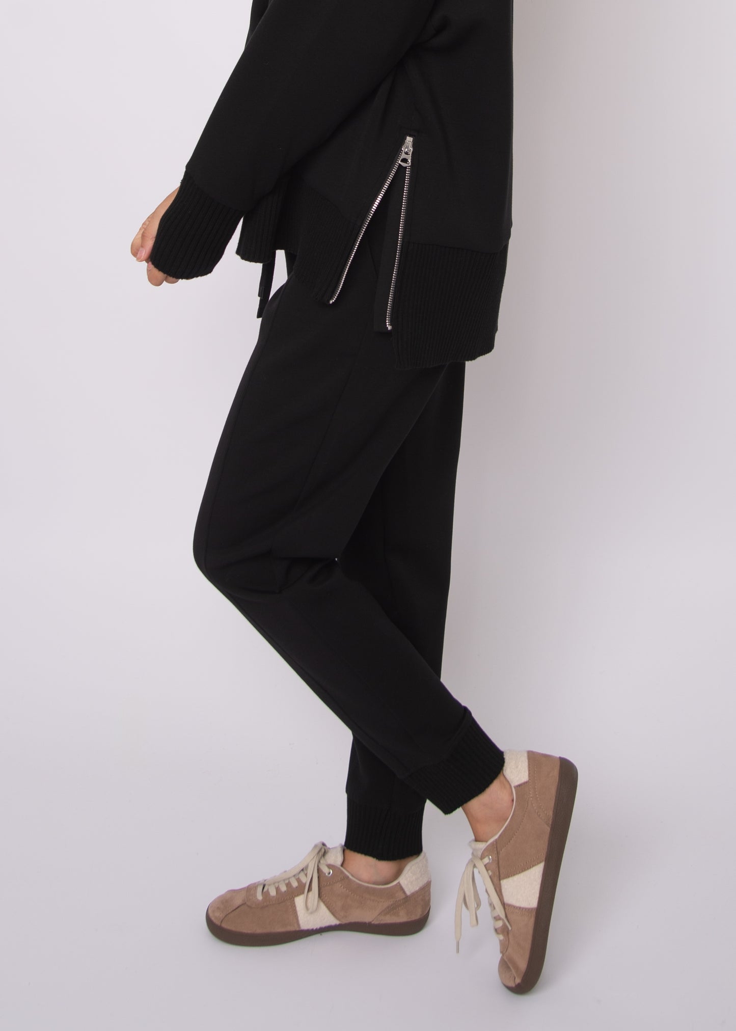 JOSELLE SOFT KNIT RIB JOGGERS - BLACK