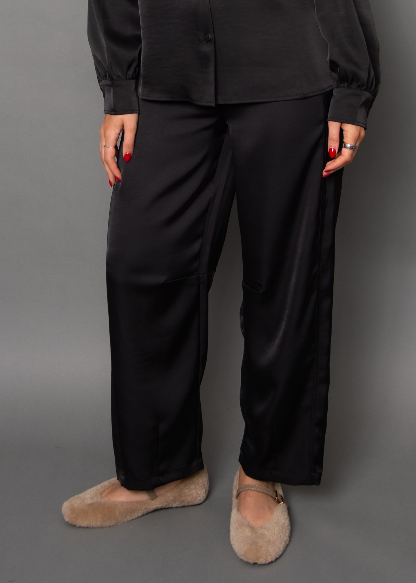 BRENDA BARREL PANT - BLACK