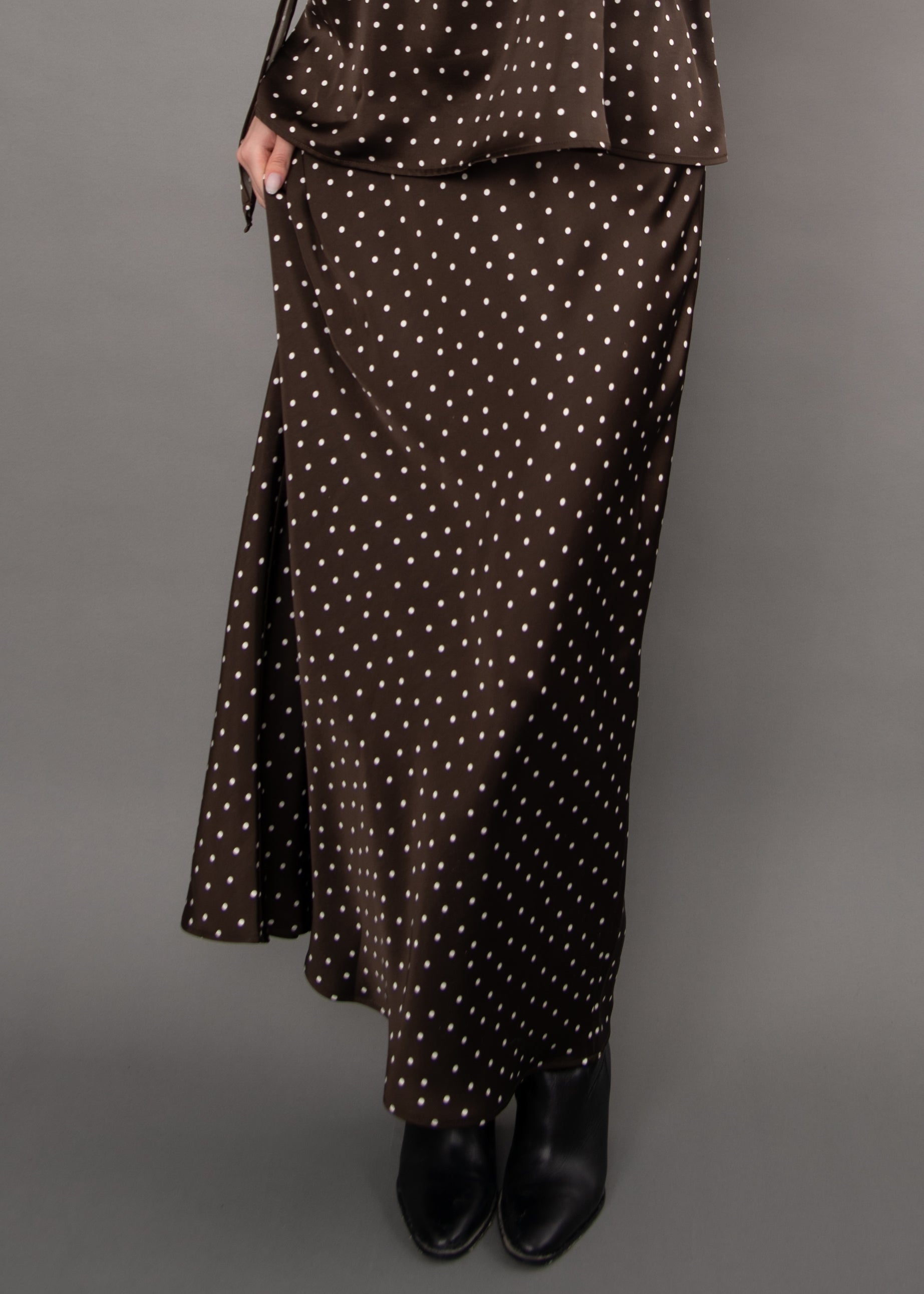 ALICENT SATIN MAXI SKIRT - BROWN POLKA