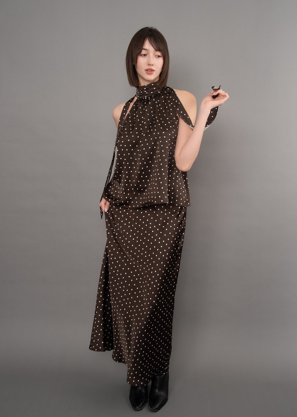 LYSELL SATIN HALTER TOP - BROWN POLKA
