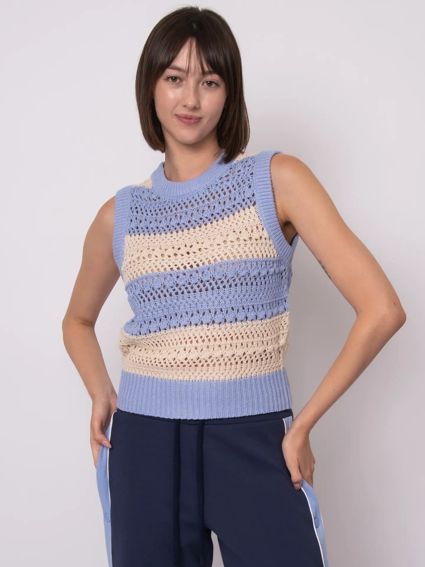 ABIGAIL SLEEVELESS TOP