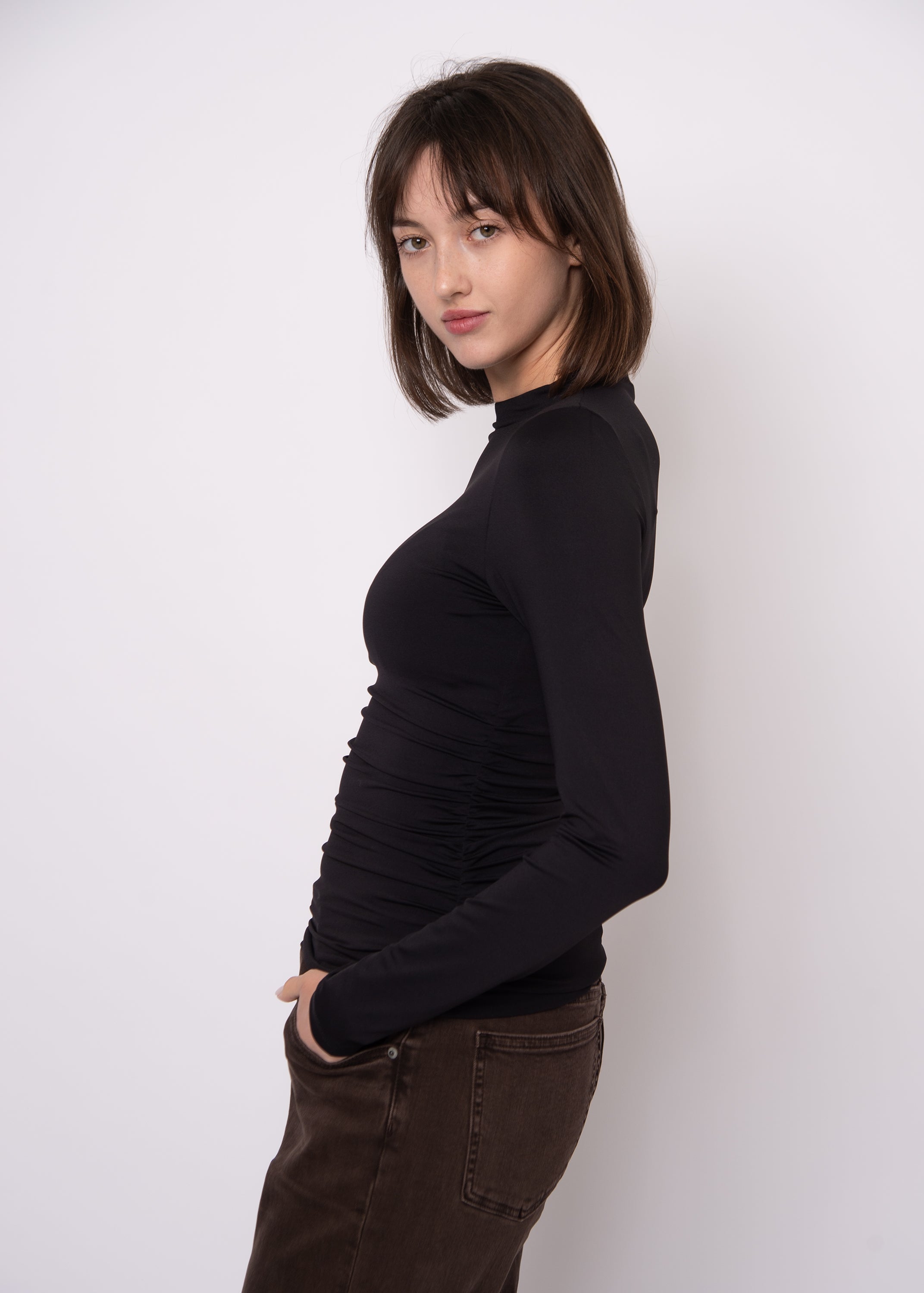 YVE FUNNEL NECK RUCHED TOP - BLACK