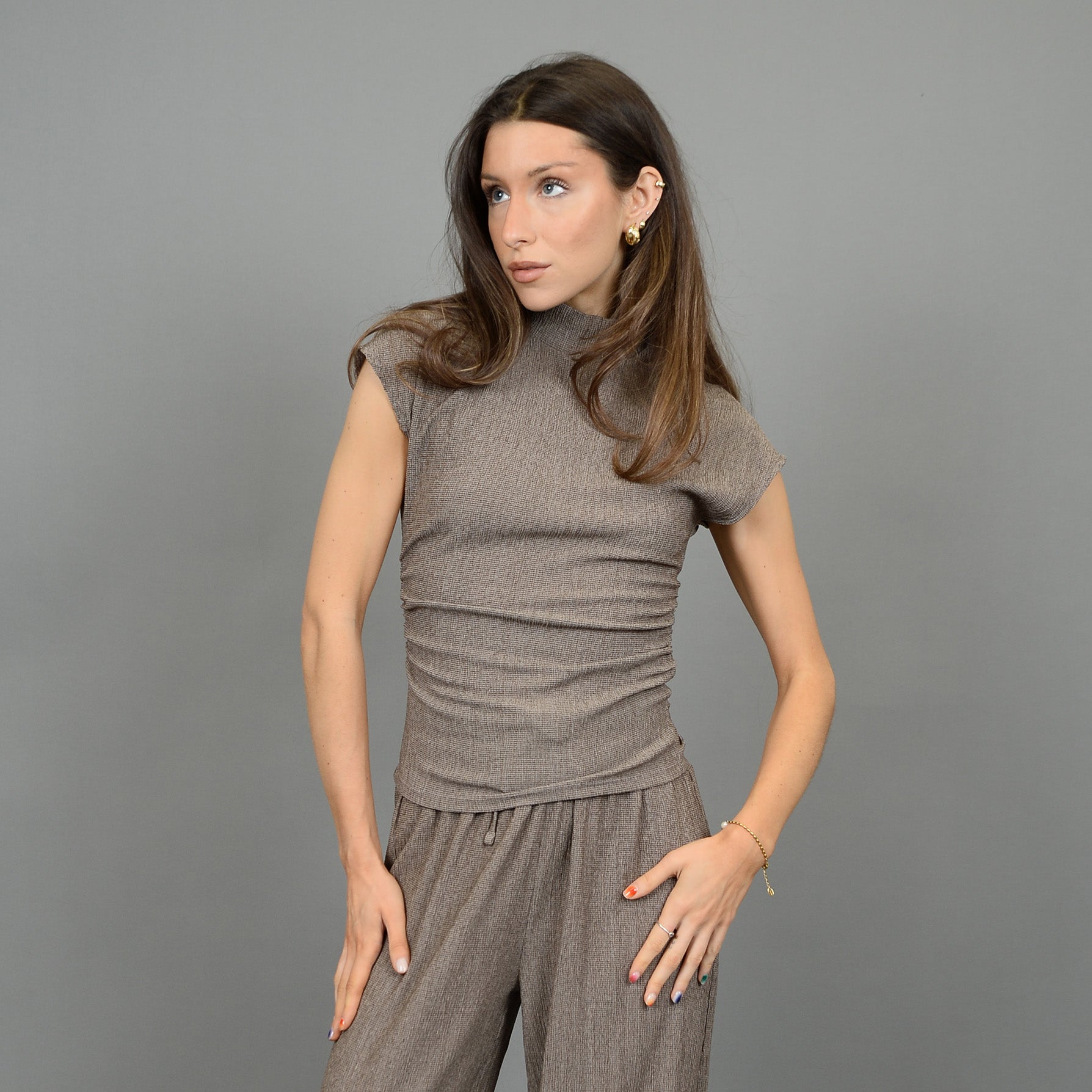 SHIRLAY MOCKNECK TOP - TAUPE TWIST