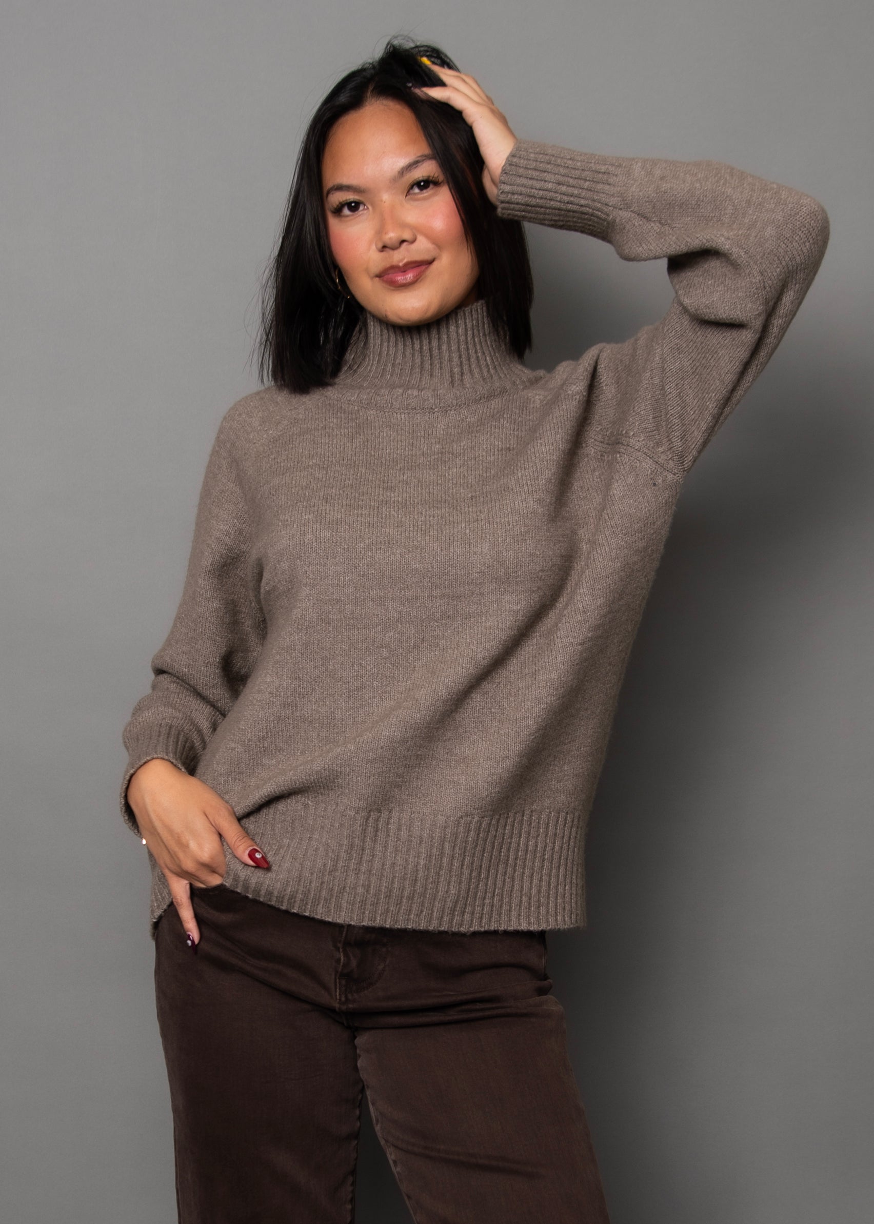 ANTHOUSA SWEATER