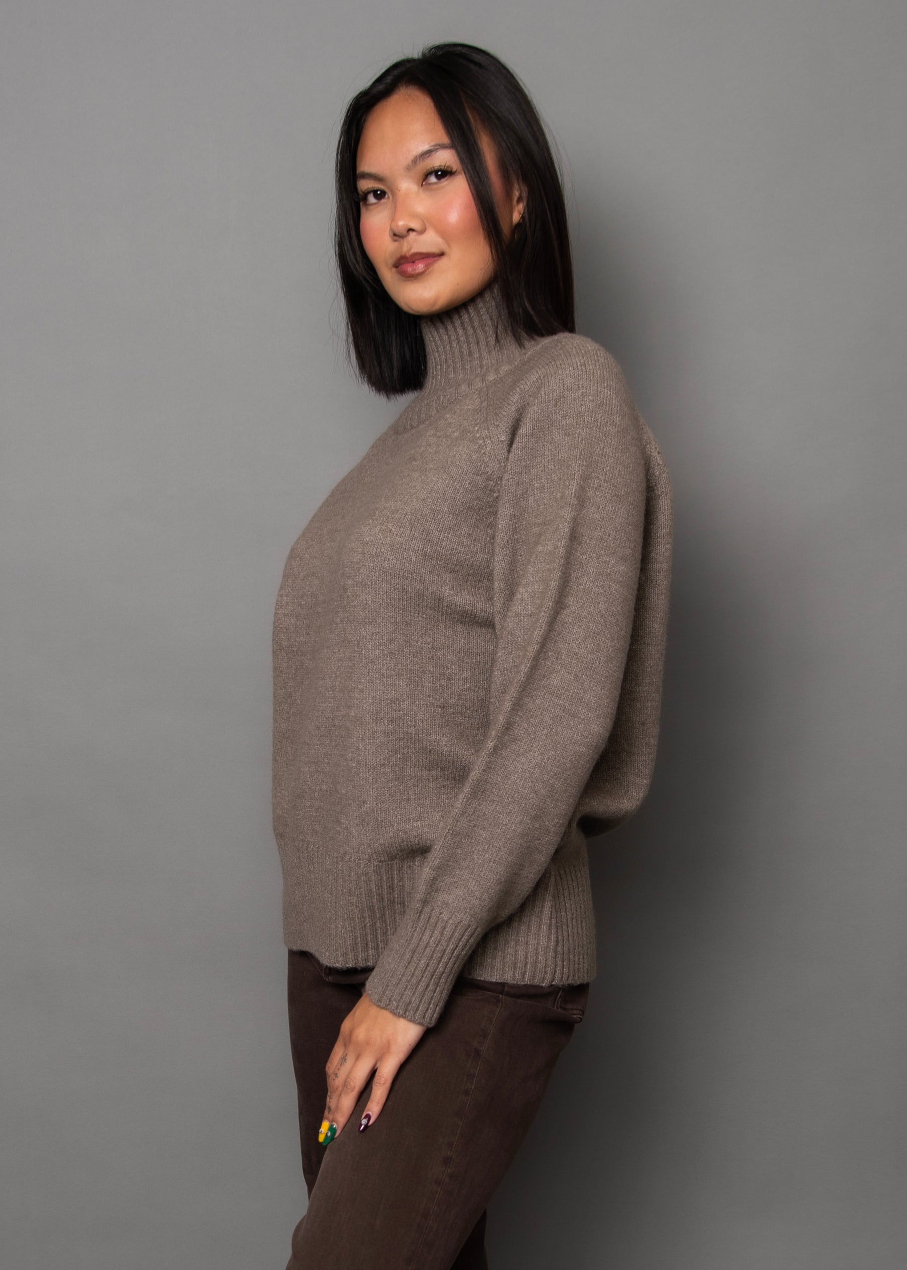 ANTHOUSA SWEATER