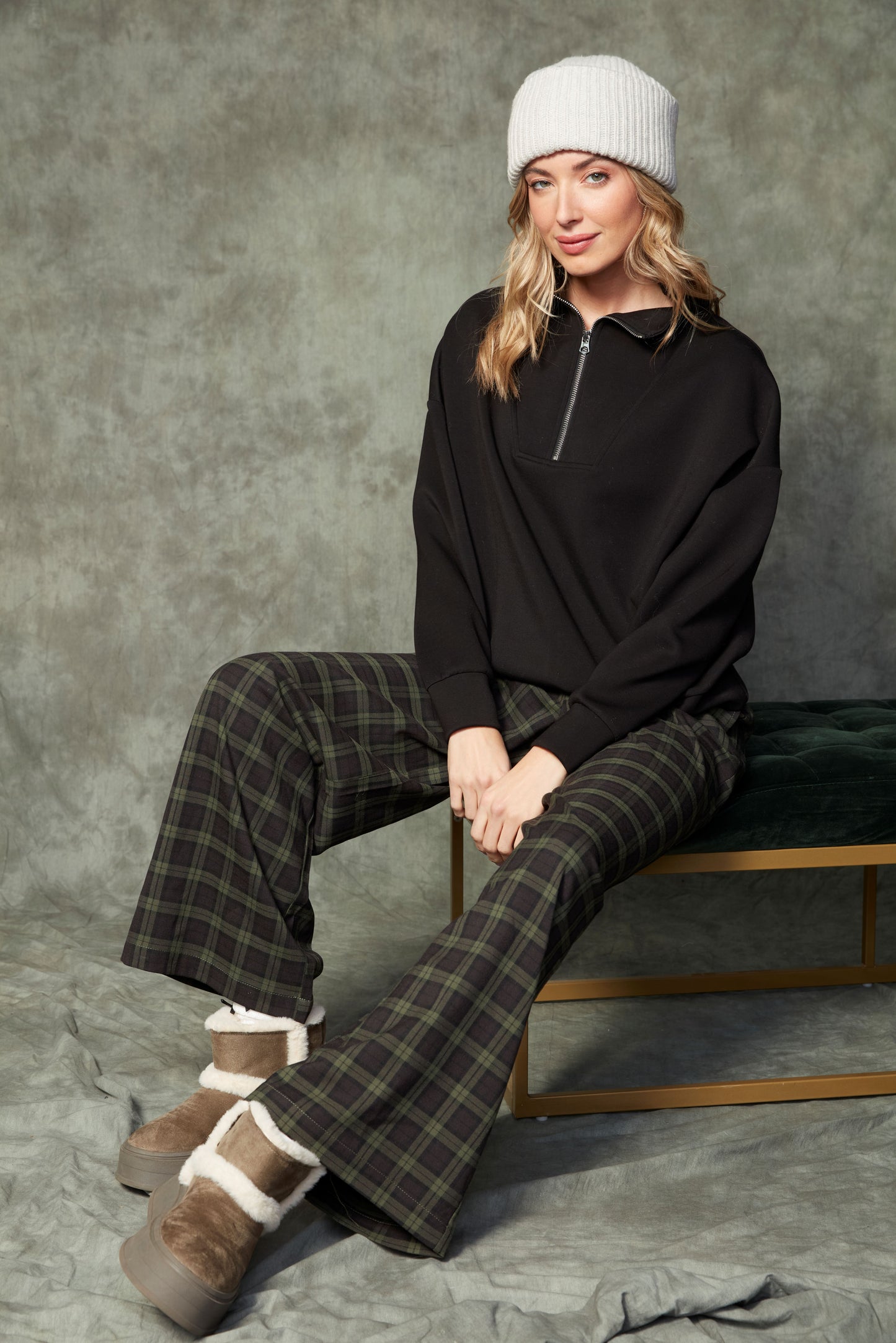 SEANNI SOFT KNIT QUARTER ZIP - BLACK