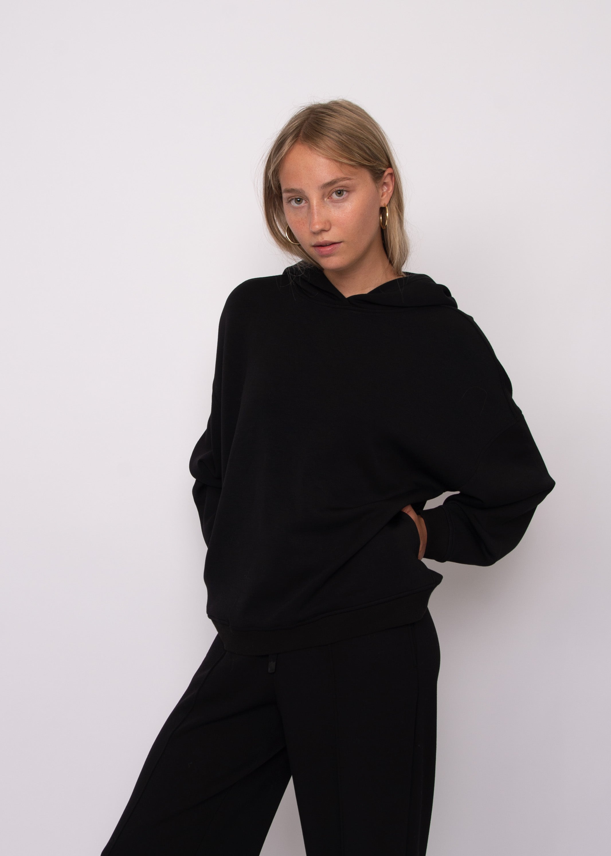 HALANA SOFT KNIT HOODIE - BLACK