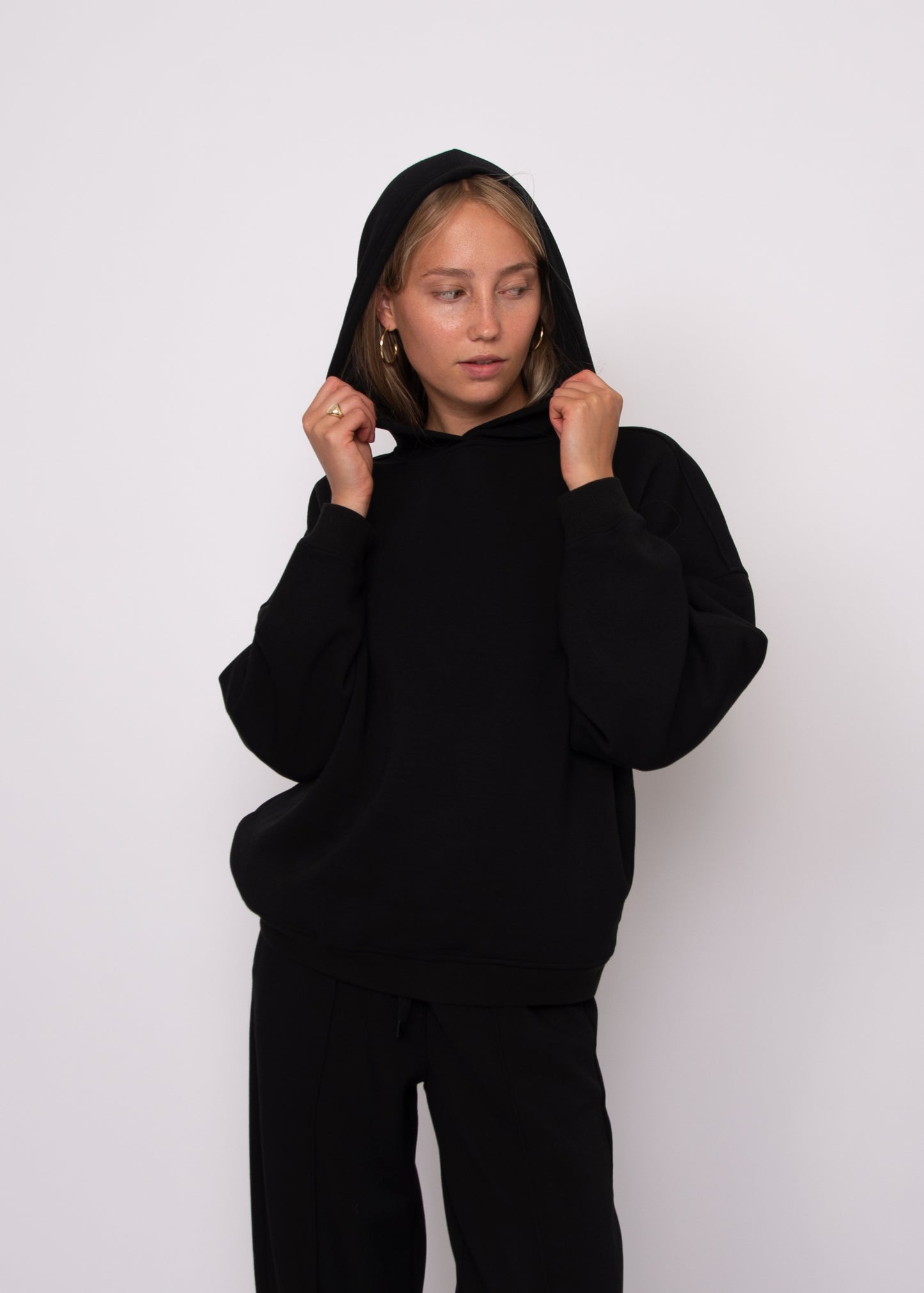 HALANA SOFT KNIT HOODIE - BLACK