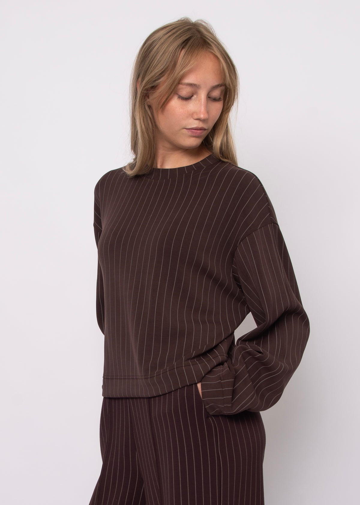 BEATRICE SWEATER