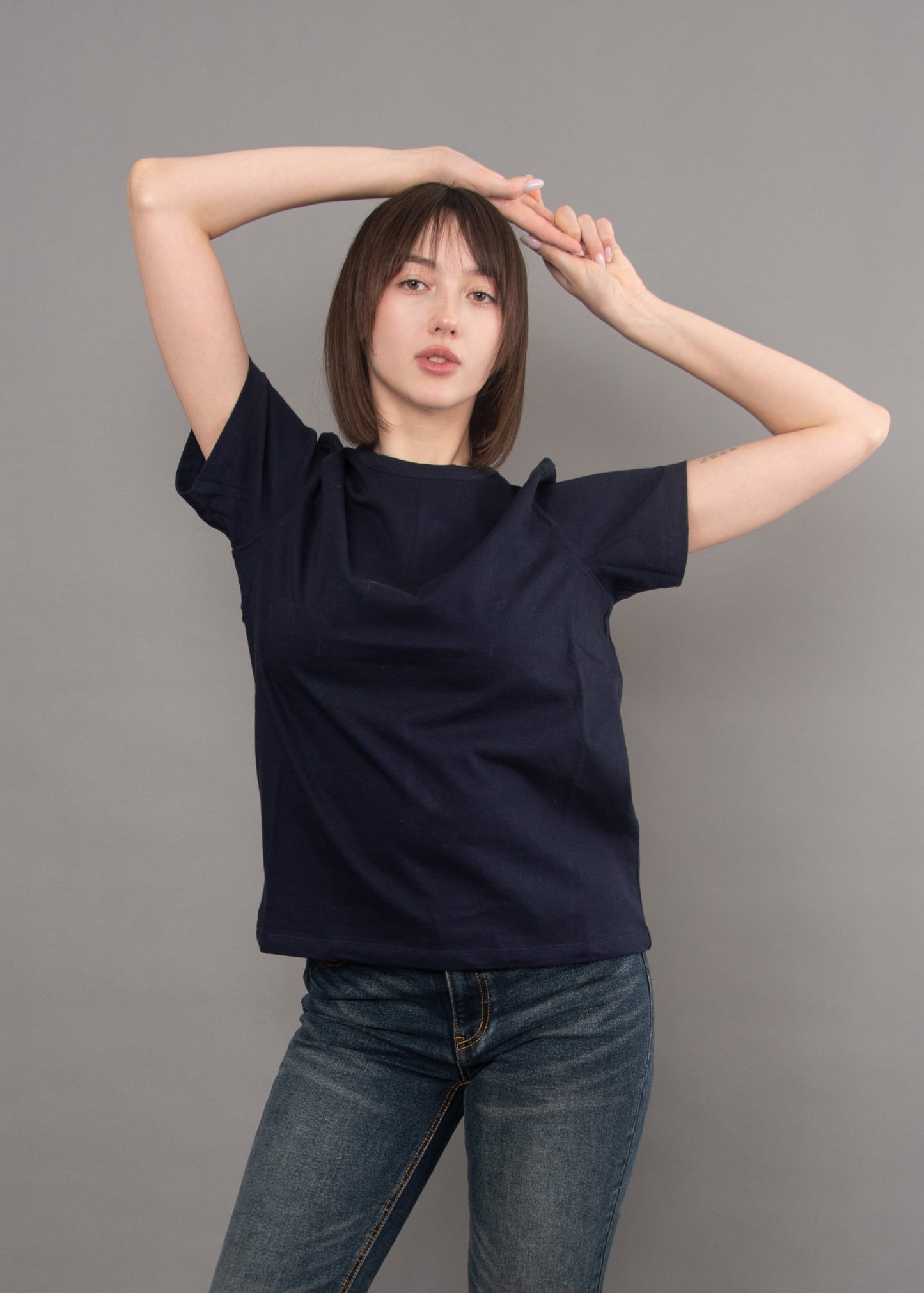 REGINA TEE - NAVY