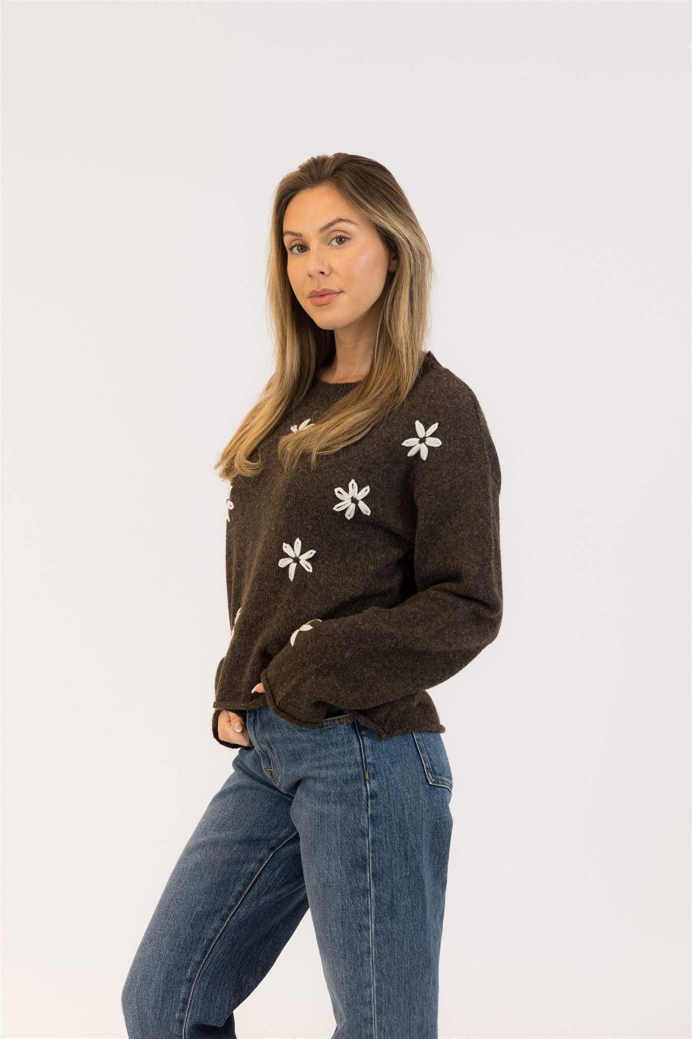 AIDEN DAISY SWEATER