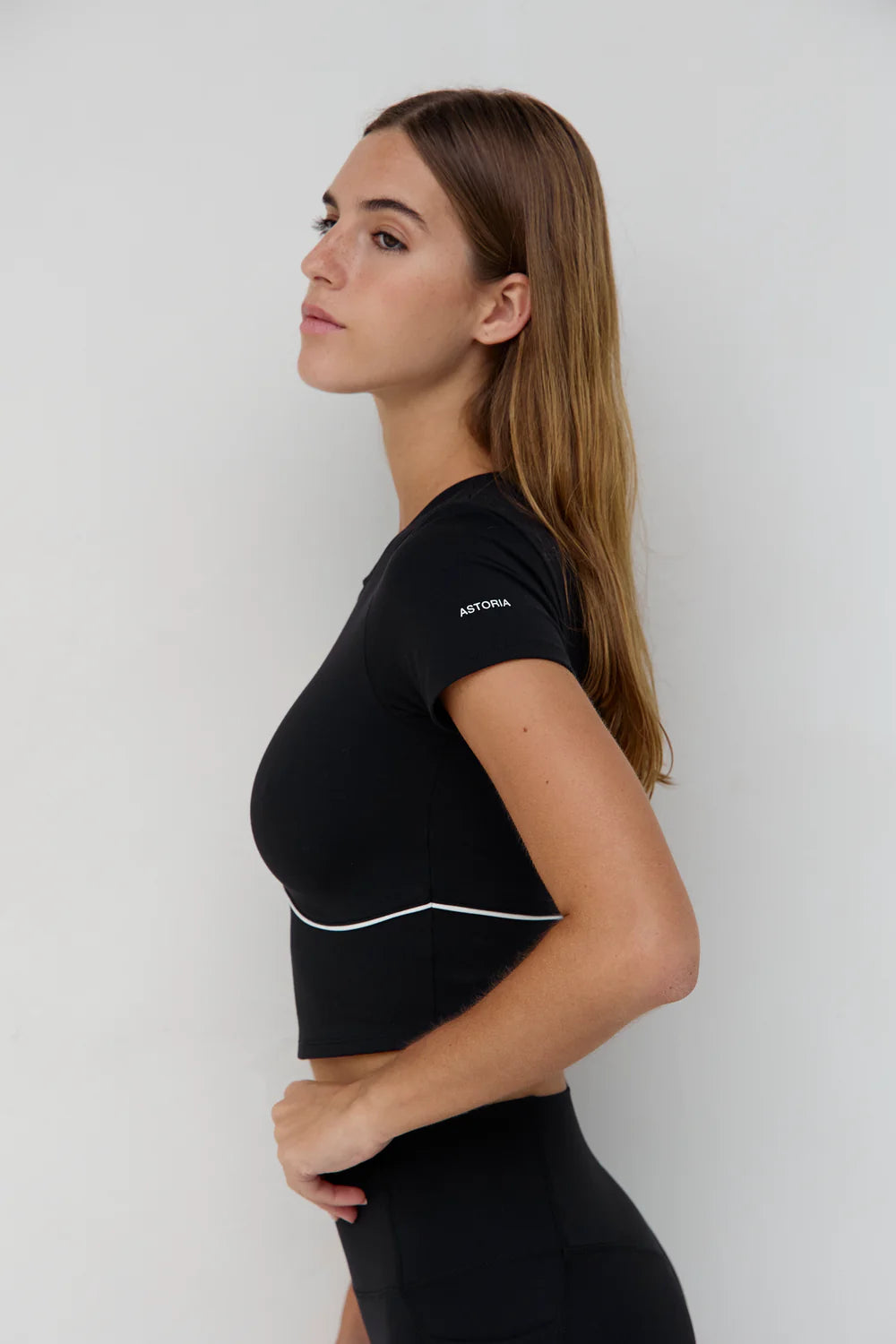 AIRVIVE TEE - BLACK/CREAM
