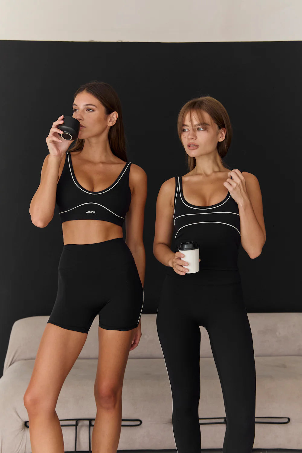 AIRVIVE STAPLE SPORTS BRA - BLACK/CREAM