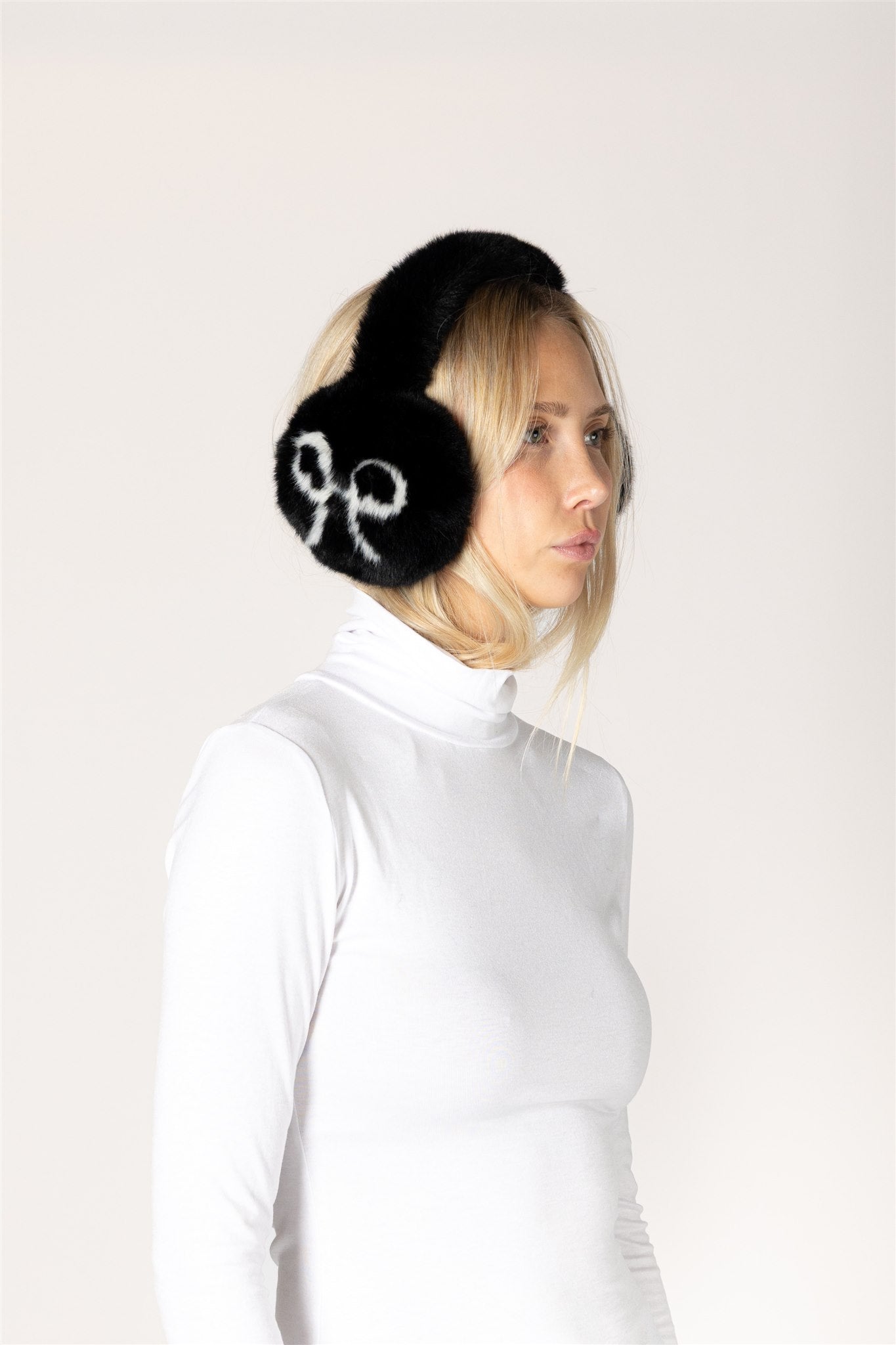 EARMUFF'S WITH BOW (VARIOUS COLOURS)