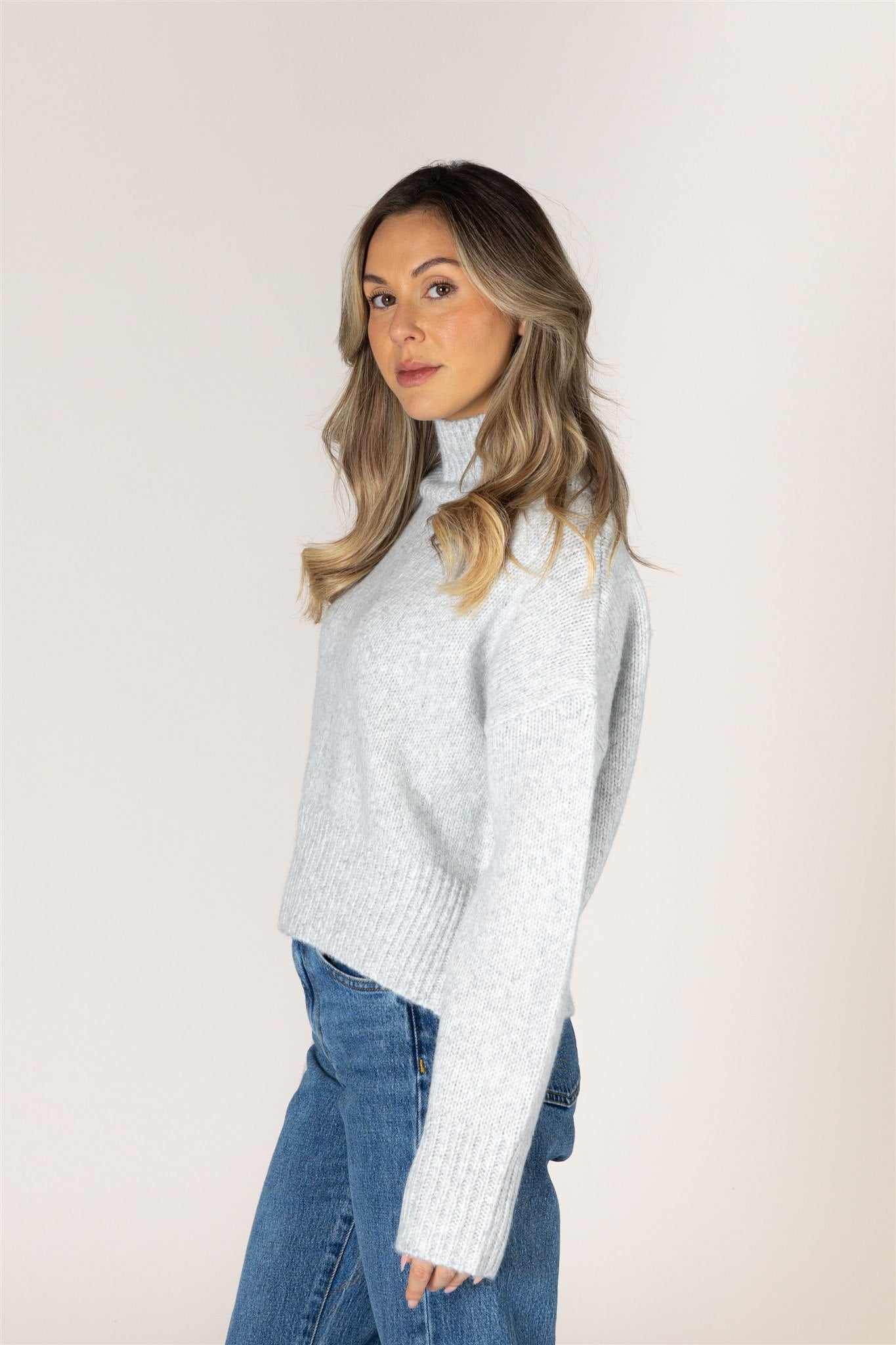 CALLI MOCK SWEATER