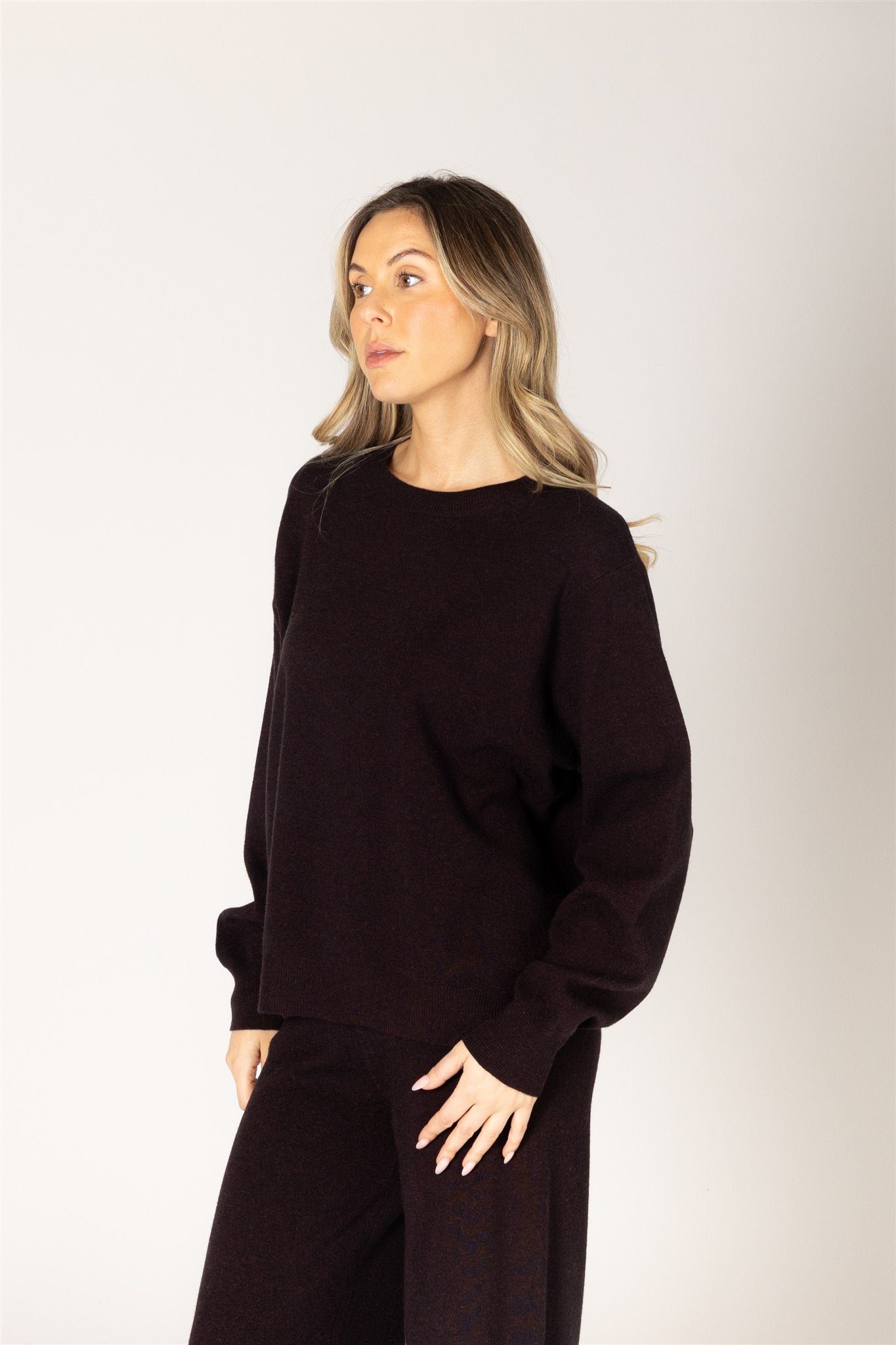 CLARET ESSENTIALS SWEATER - ACAI