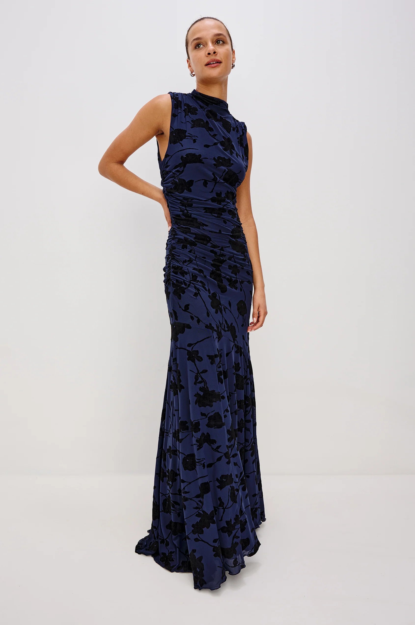 COSMOS DRESS - NAVY TOSSED ROSES