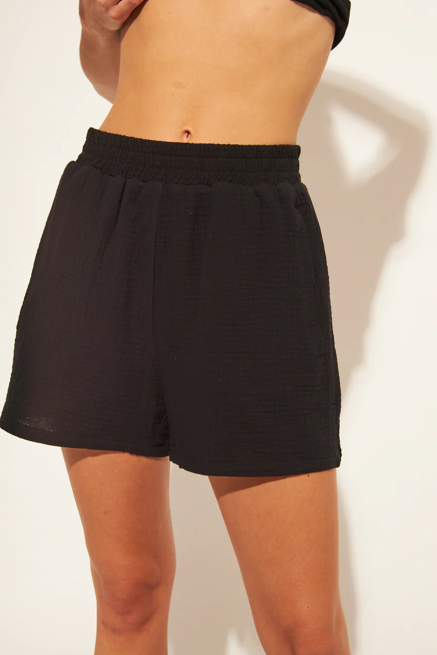 FINCH SHORTS - CAVIAR