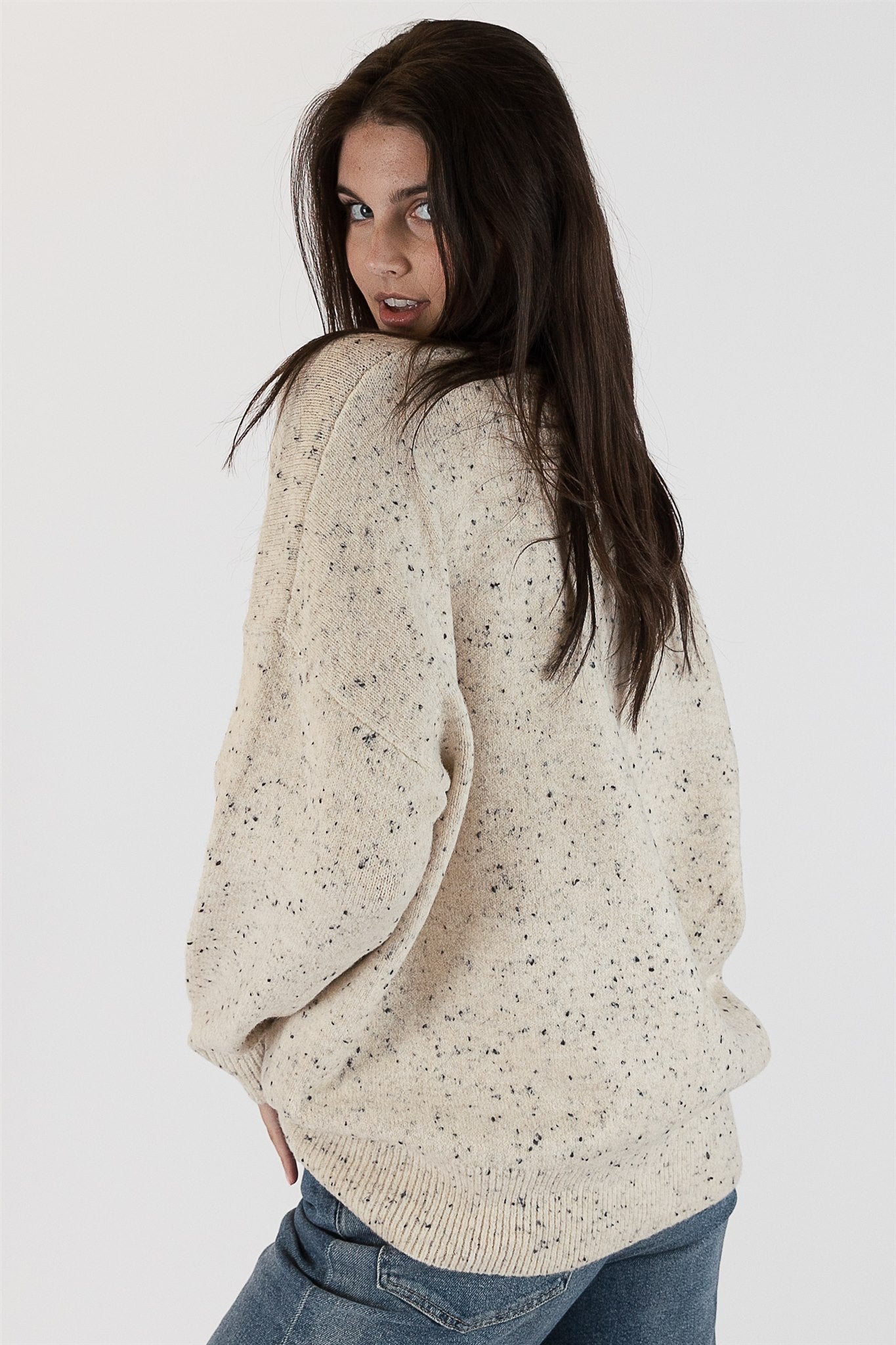 HEART FLECK SWEATER - OAT