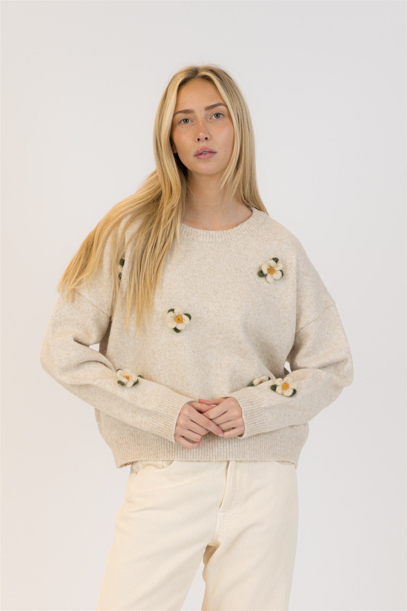 HOLLY FLOWER SWEATER