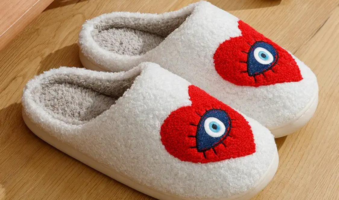 HEART SMILEY SLIPPERS