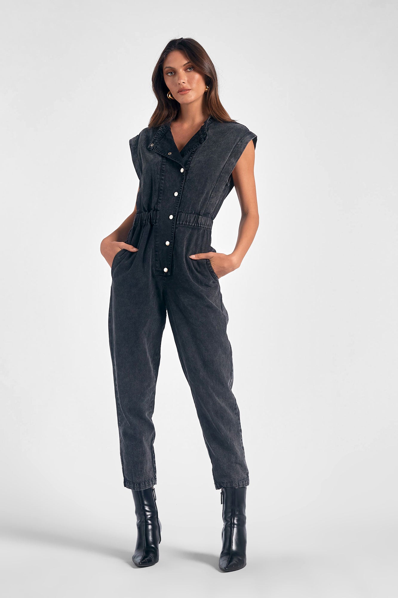 UTILITY SLEEVELESS JUMPSUIT - BLACK