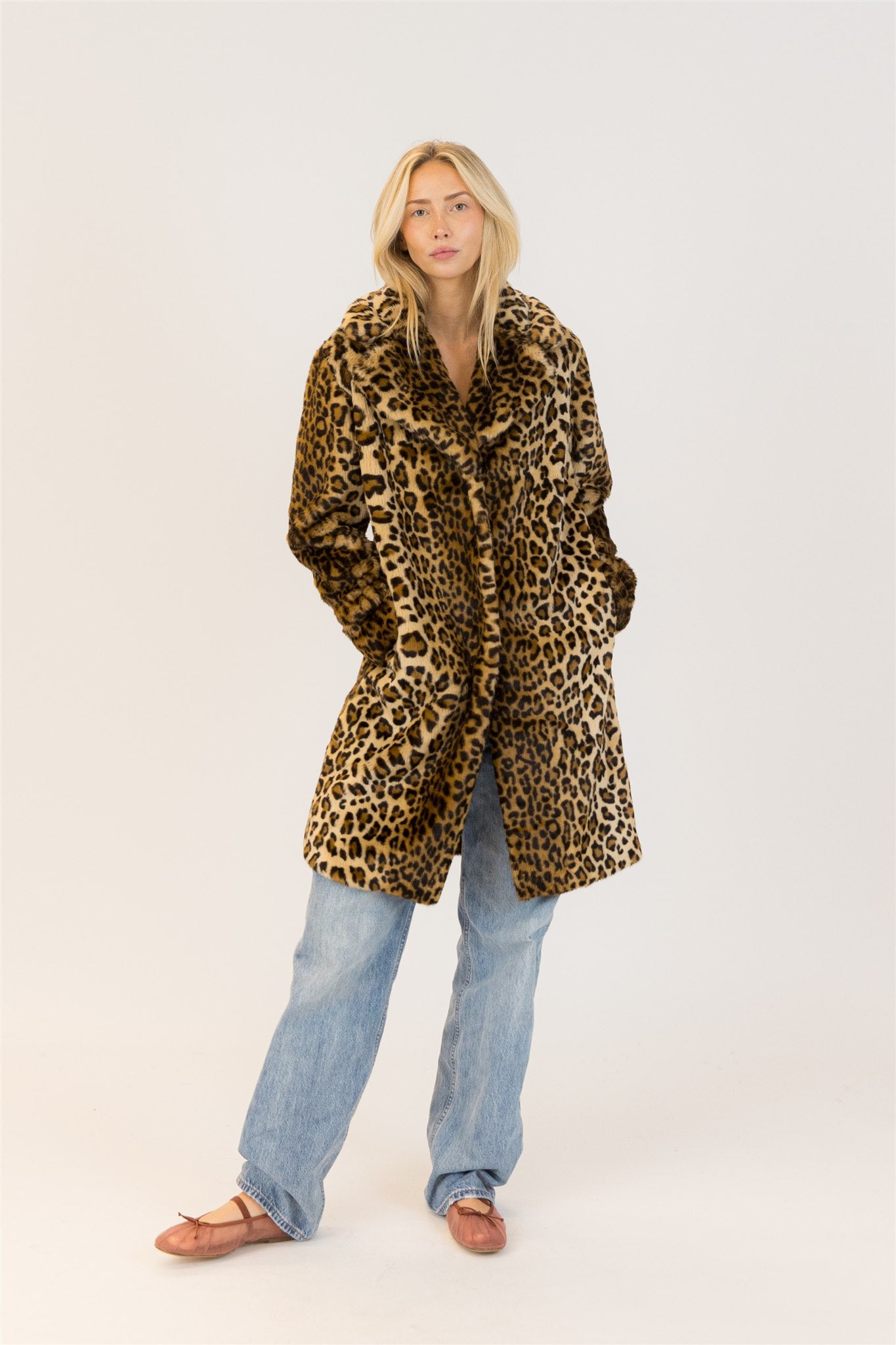 LEO COAT