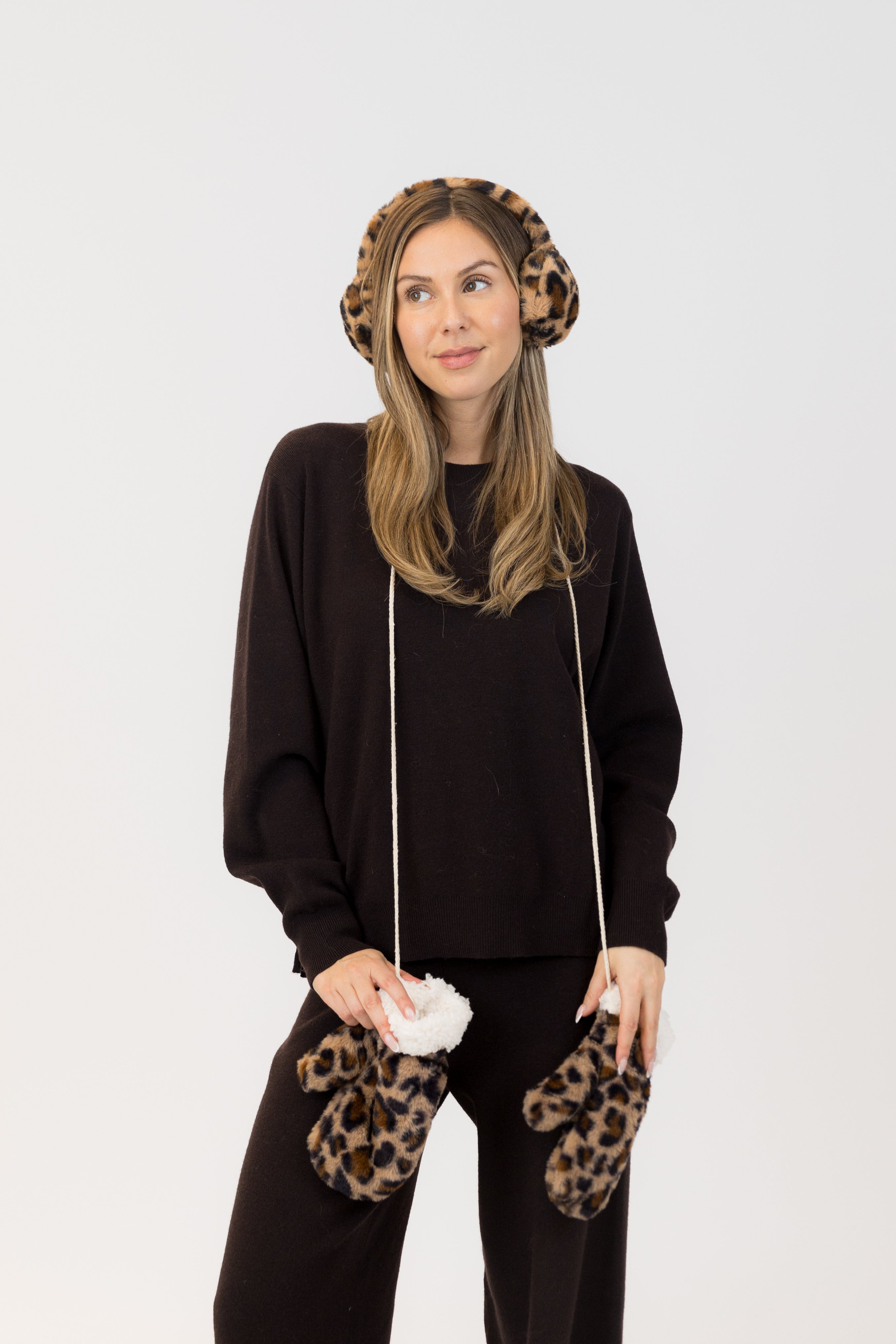 EARMUFFS (VARIOUS COLOURS)