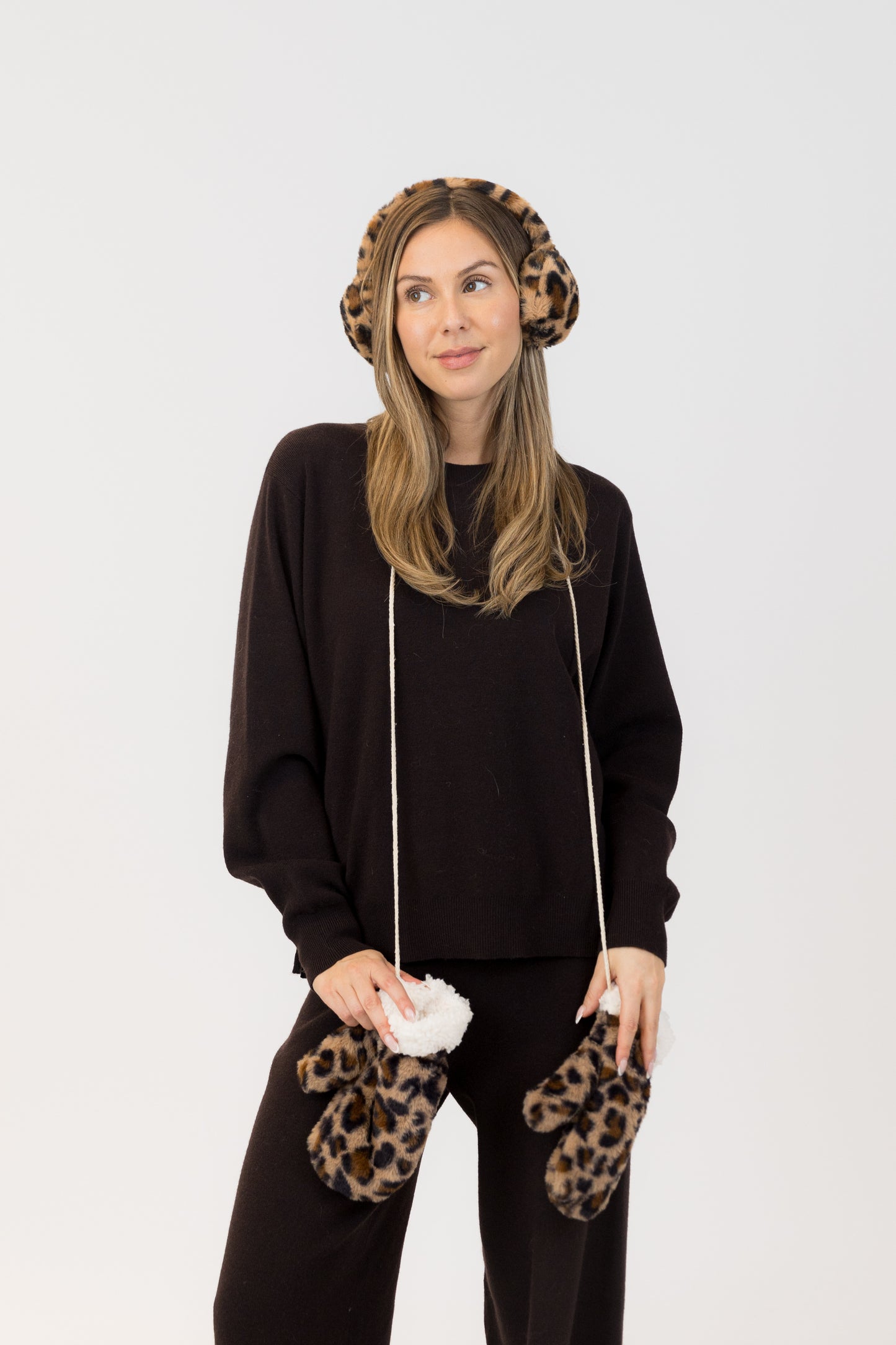 EARMUFFS (VARIOUS COLOURS)