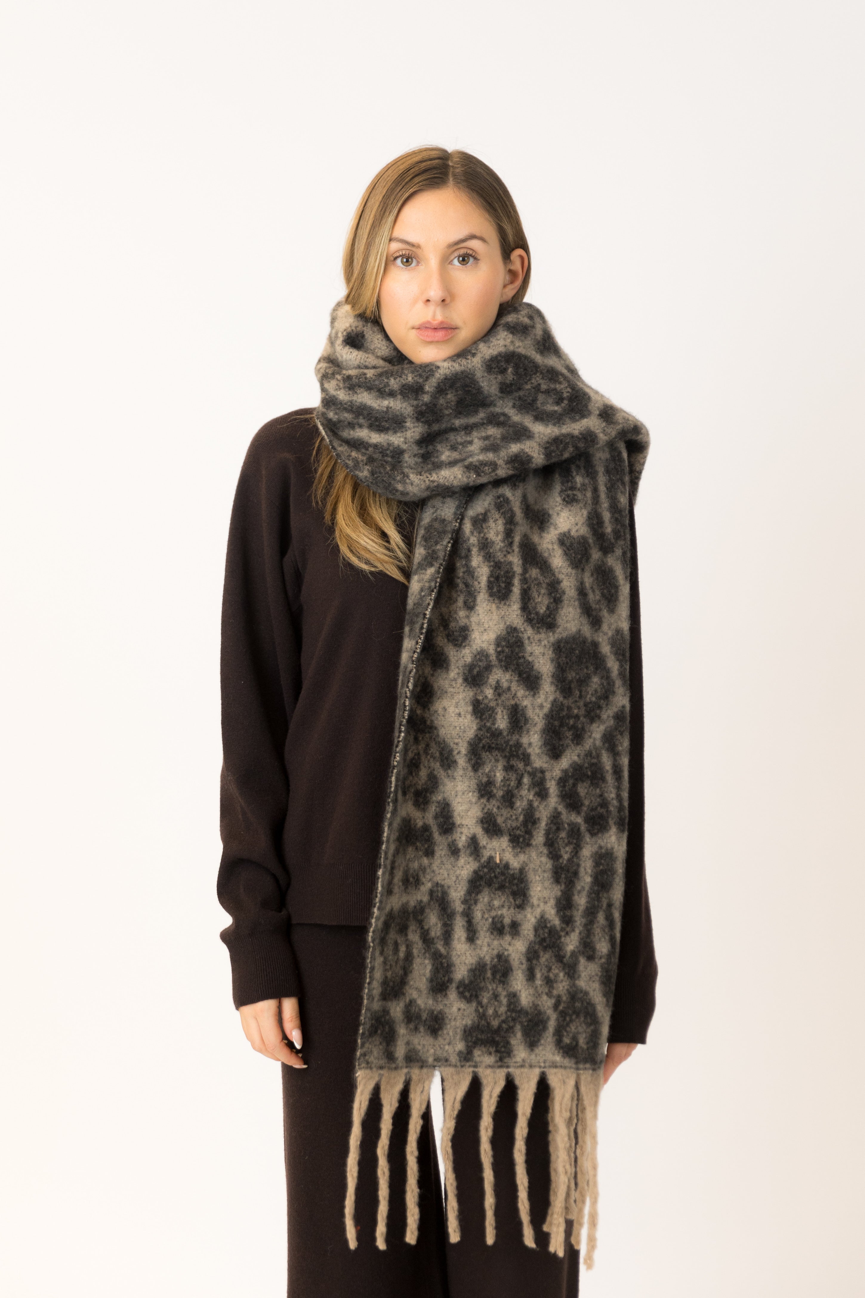 COZY SCARFS (VARIOUS COLOURS)