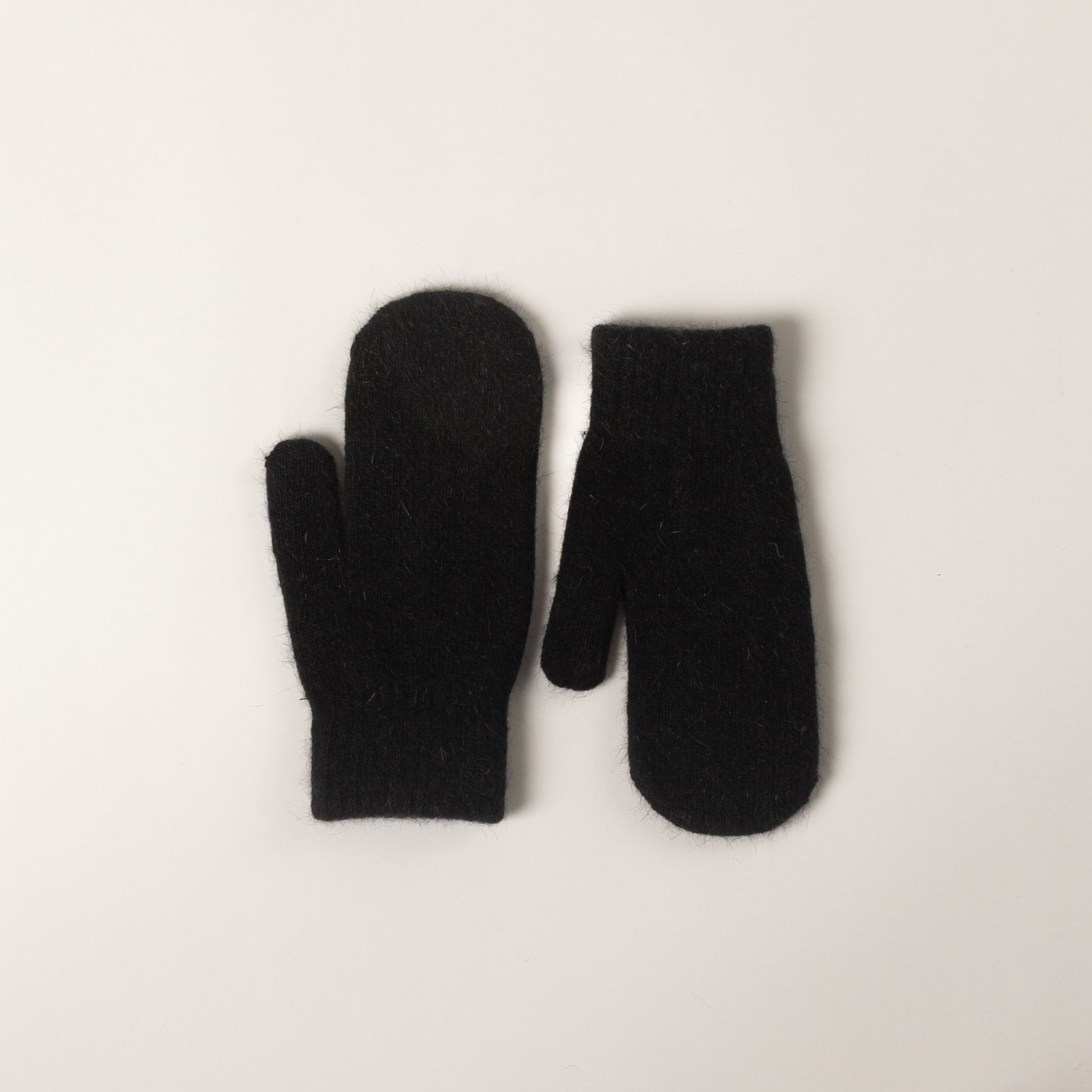ESSENTIAL MITTENS (VARIOUS COLOURS)