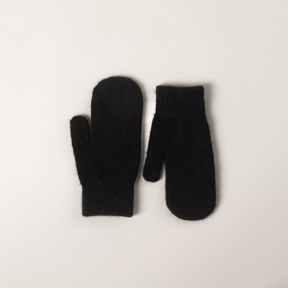 ESSENTIAL MITTENS (VARIOUS COLOURS)