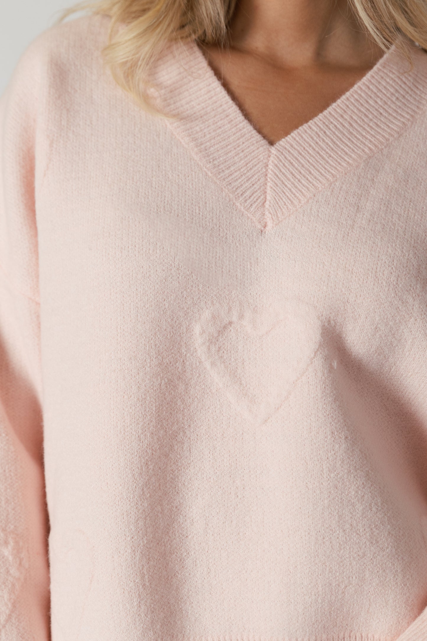 OCEANHEART V-NECK SWEATER