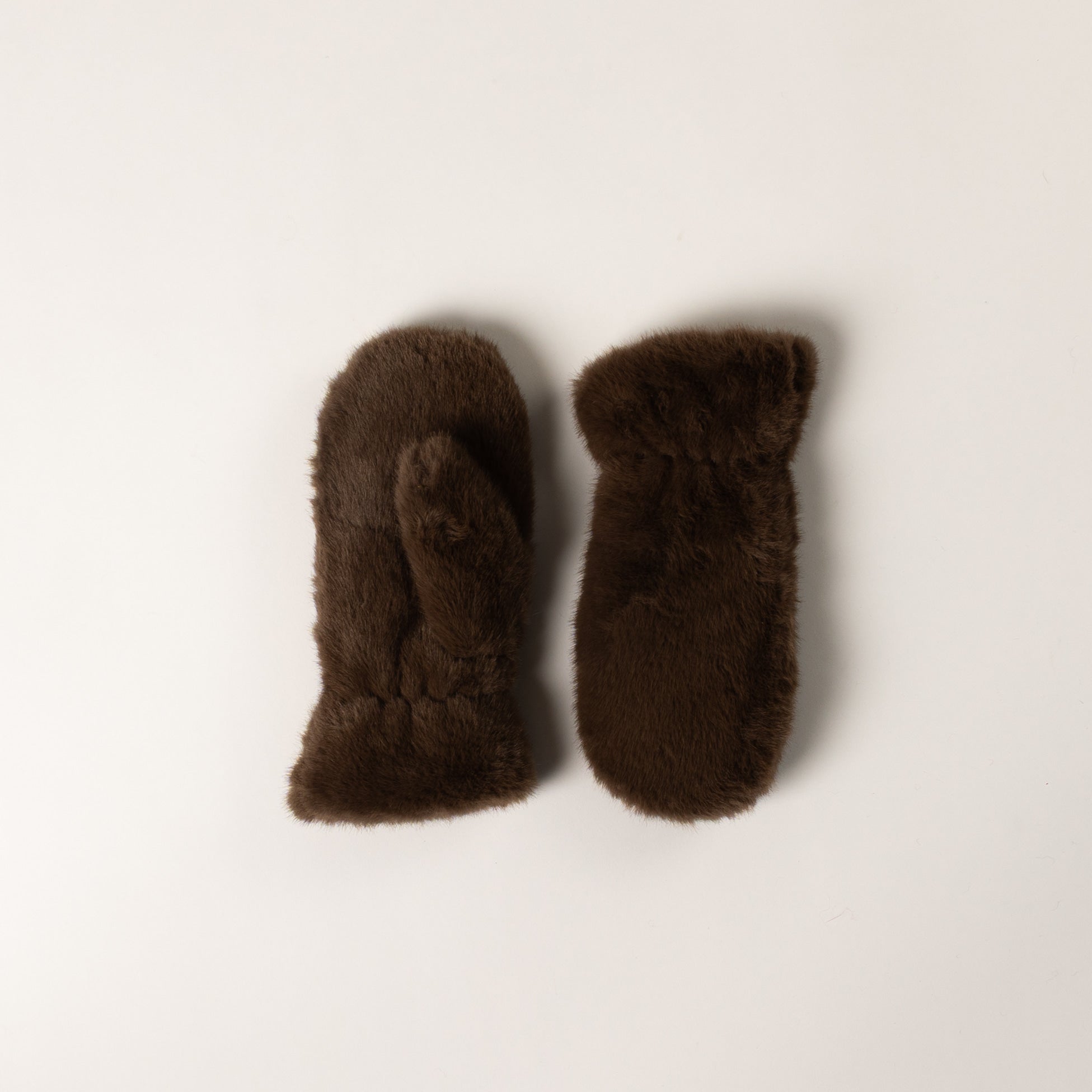 PLUSH MITTENS (VARIOUS COLOURS)