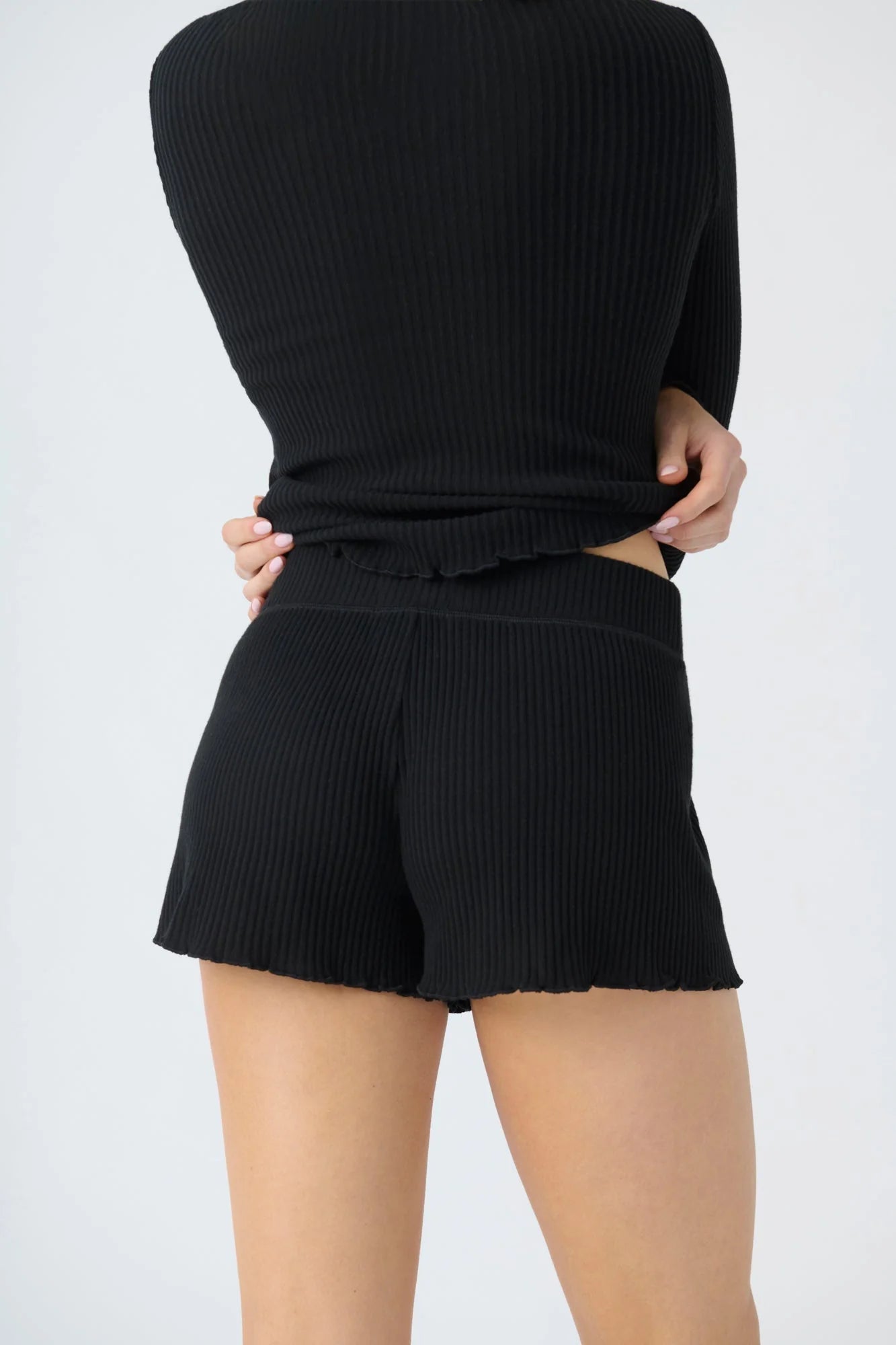 RELOVED RIB SHORTS - BLACK