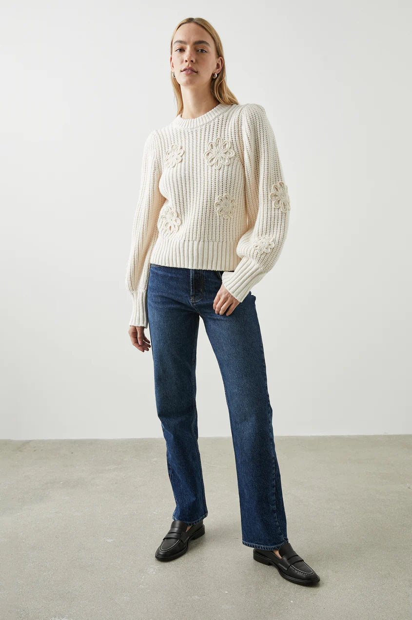 ROMY SWEATER - IVORY CROCHET DAISIES