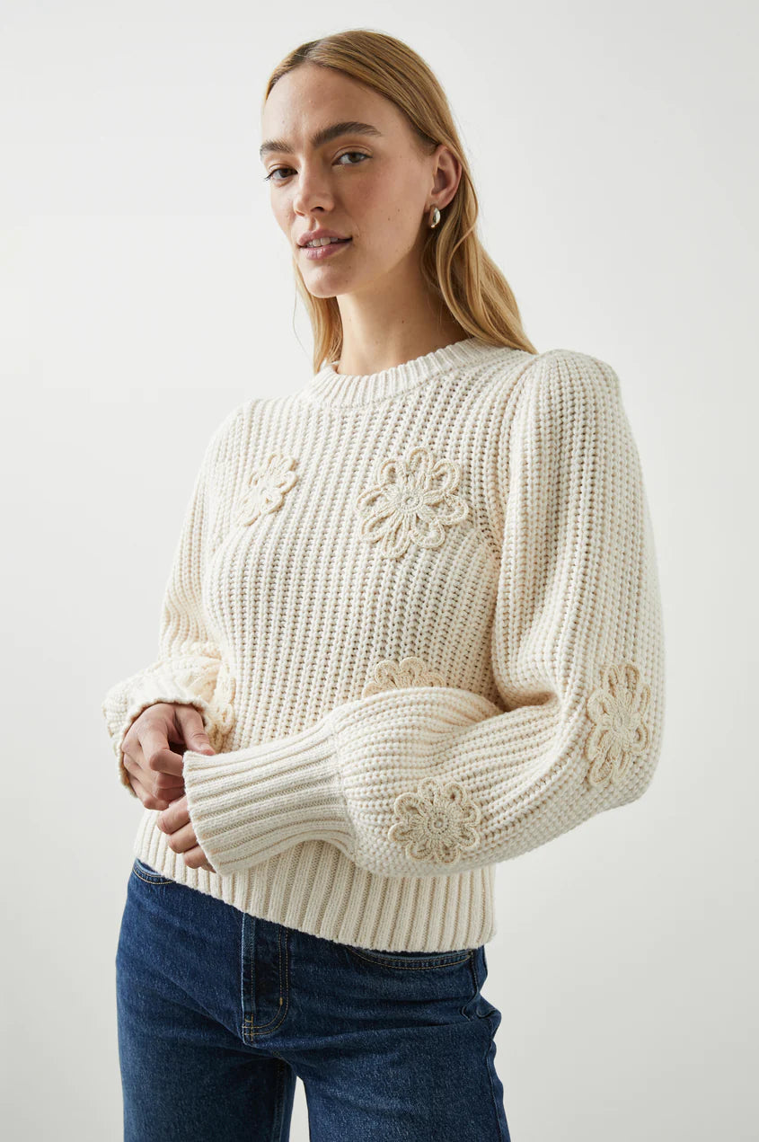 ROMY SWEATER - IVORY CROCHET DAISIES