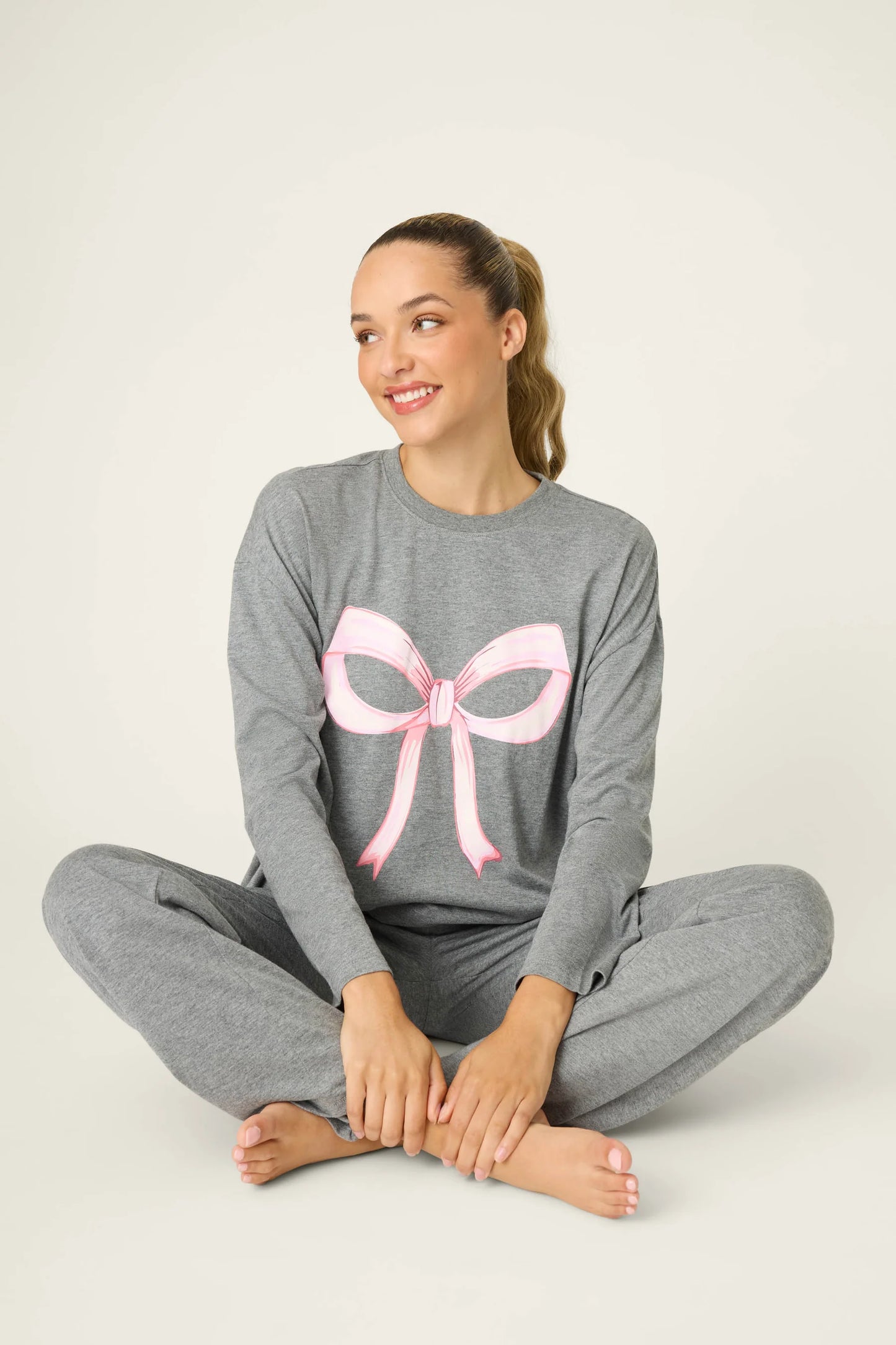 ALL BOW'D UP LOUNGE SET